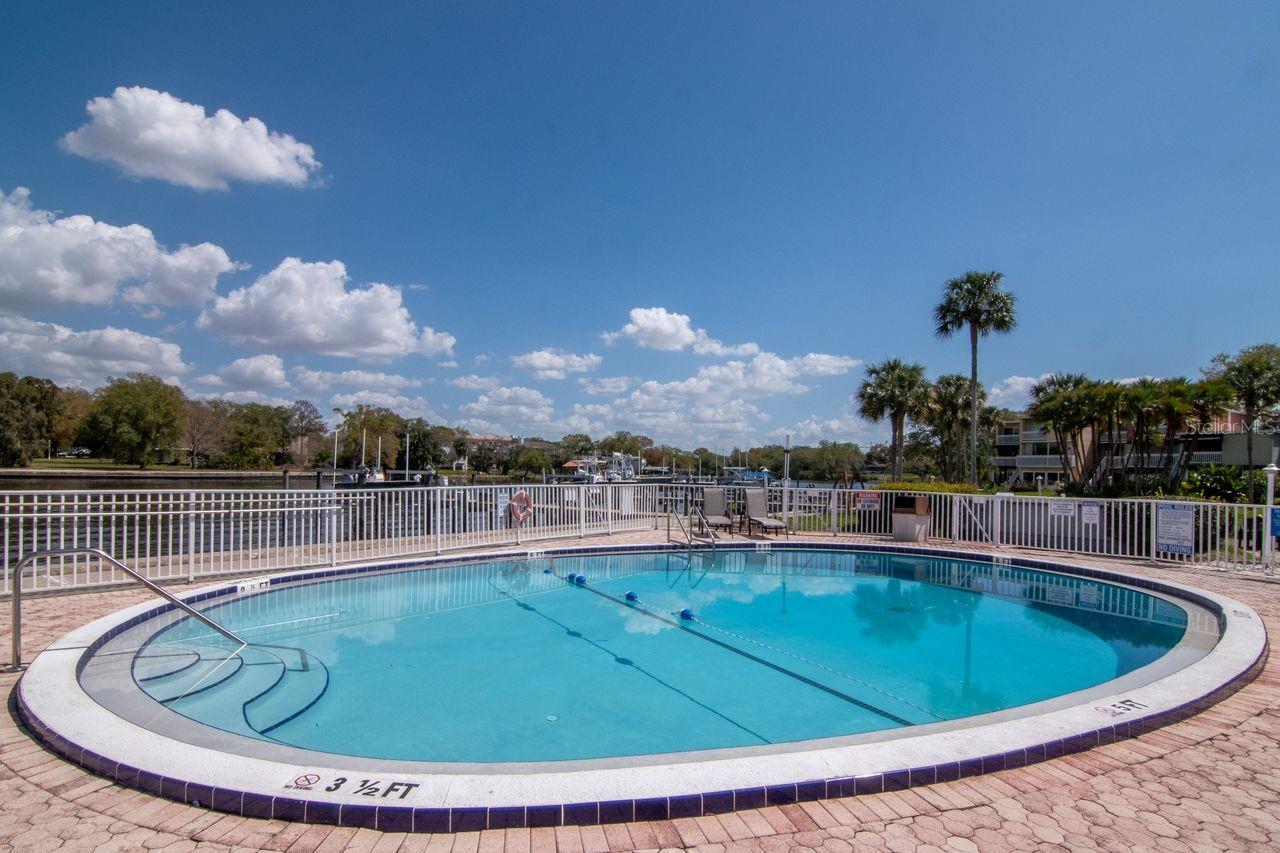 THE MARINA CLUB OF TAMPA A CON - Residential