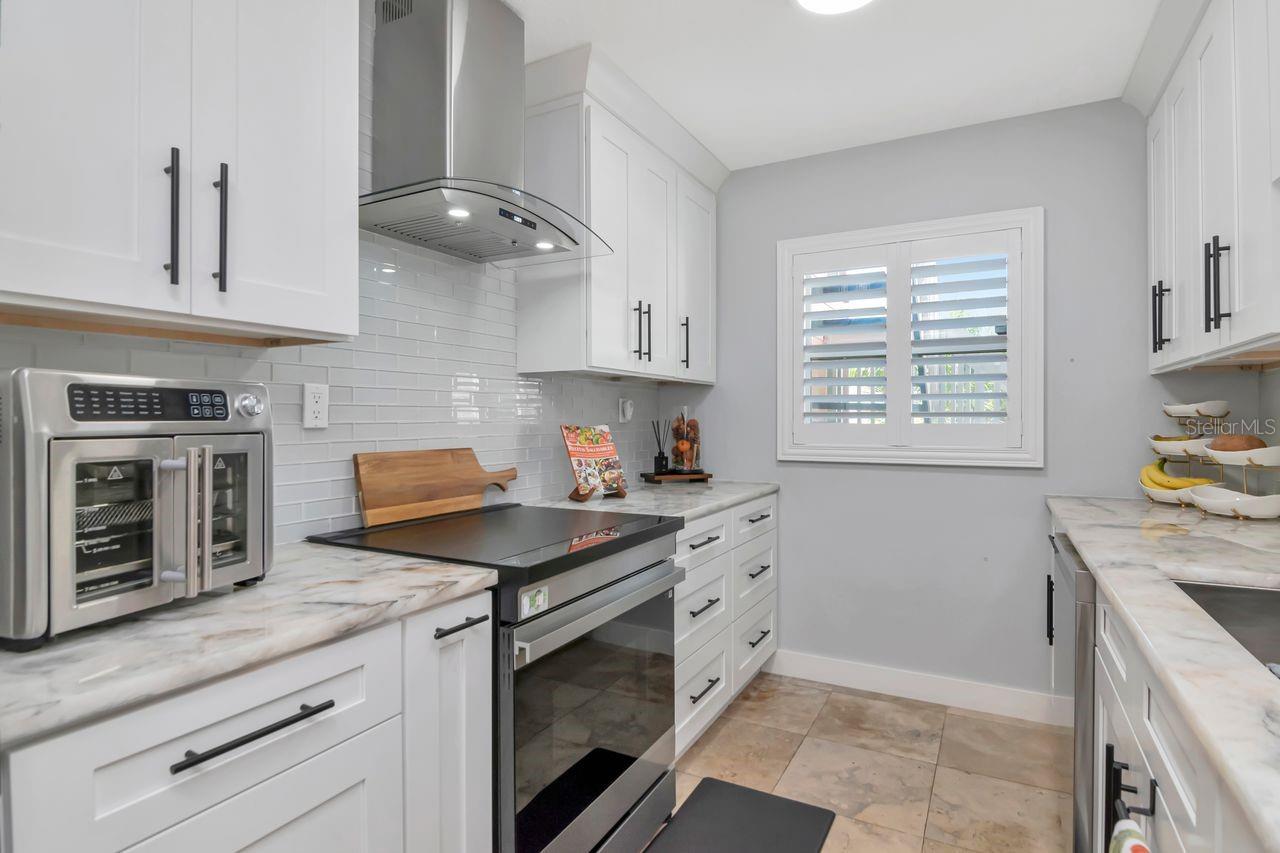 THE MARINA CLUB OF TAMPA A CON - Residential