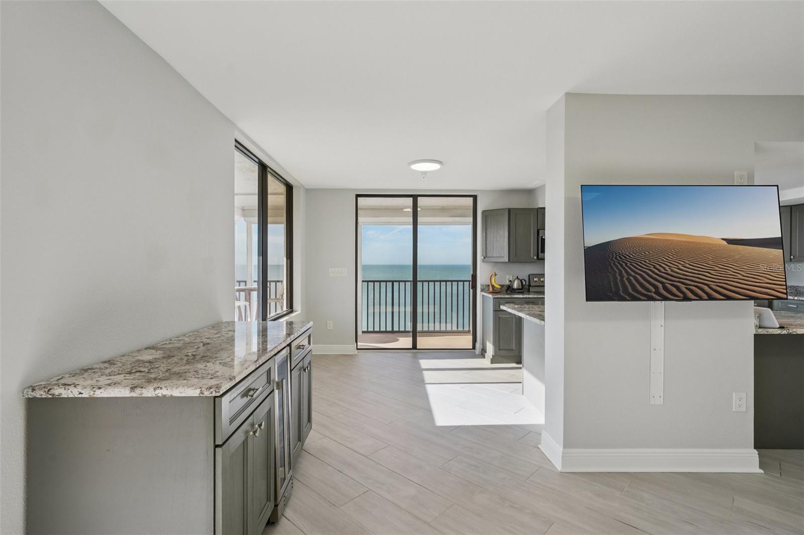 MADEIRA TOWERS CONDO - Residential