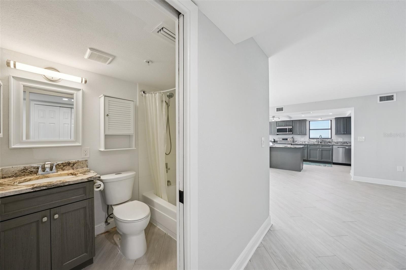 MADEIRA TOWERS CONDO - Residential