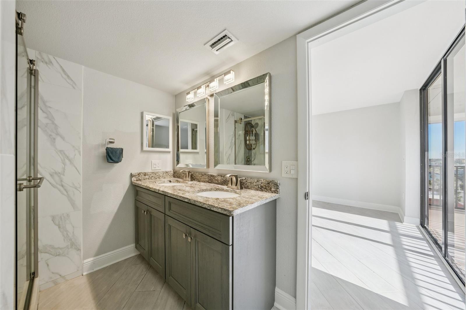 MADEIRA TOWERS CONDO - Residential