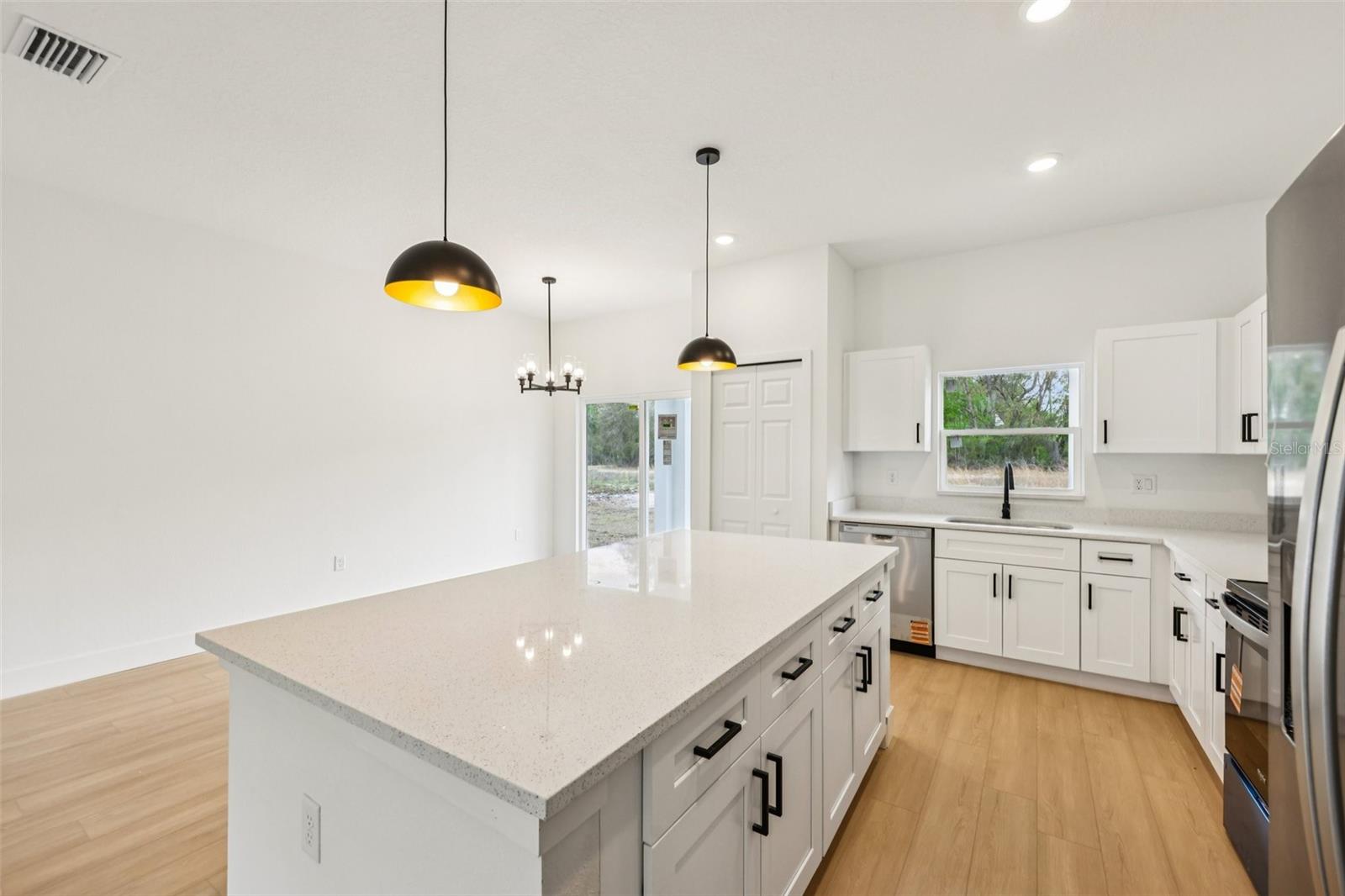 SILVER SPRINGS SHORES - Residential