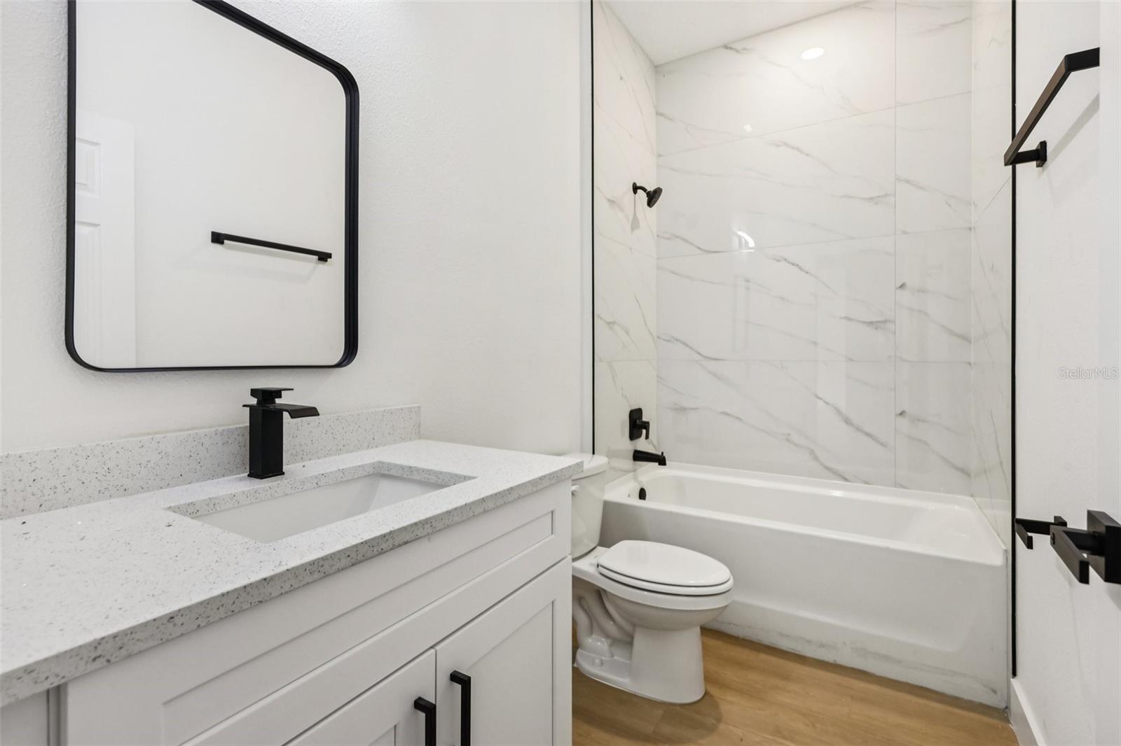 SILVER SPRINGS SHORES - Residential