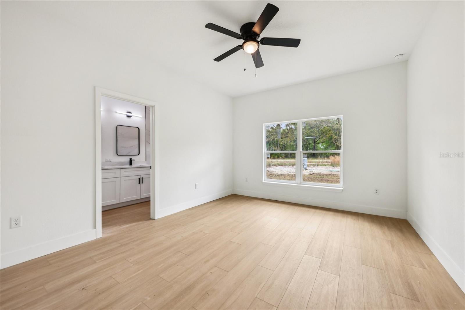 SILVER SPRINGS SHORES - Residential