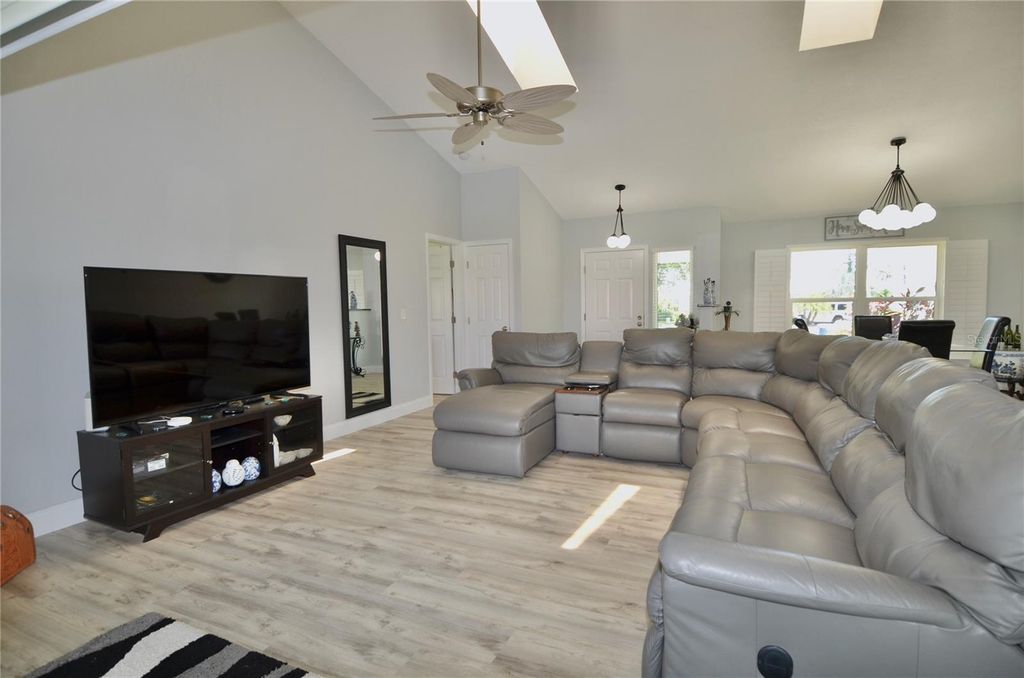 Photo of 611 Paget Drive, Venice, FL 34293 (MLS # N6140766)