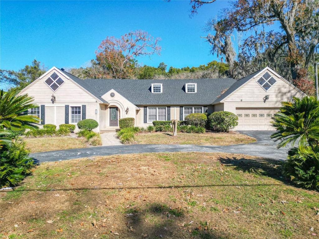 Photo of 2627 SE 14th Street, Ocala, FL 34471 (MLS # OM717662)