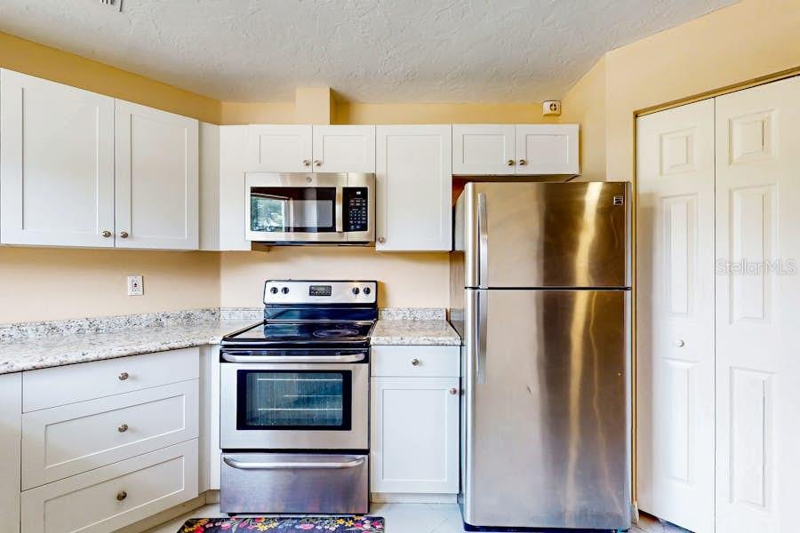 CORDOVA LAKES PH VI - Residential Lease
