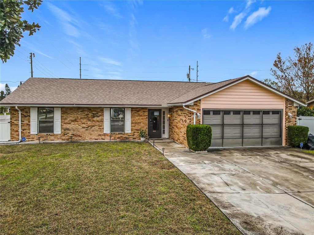 Photo of 900 Yellowbird Avenue, Deltona, FL 32725 (MLS # O6367141)