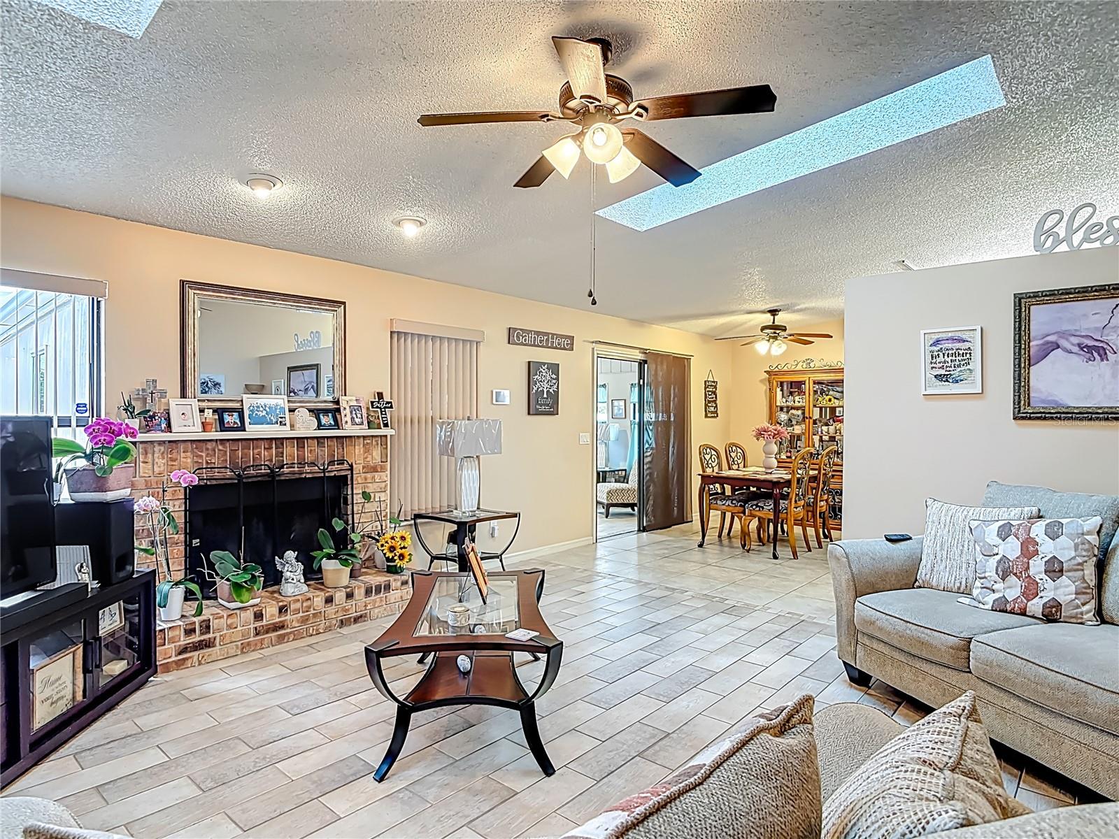 DELTONA LAKES UNIT 07 - Residential