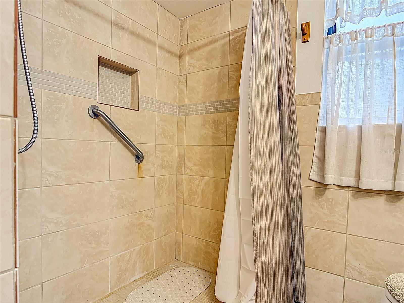 DELTONA LAKES UNIT 07 - Residential