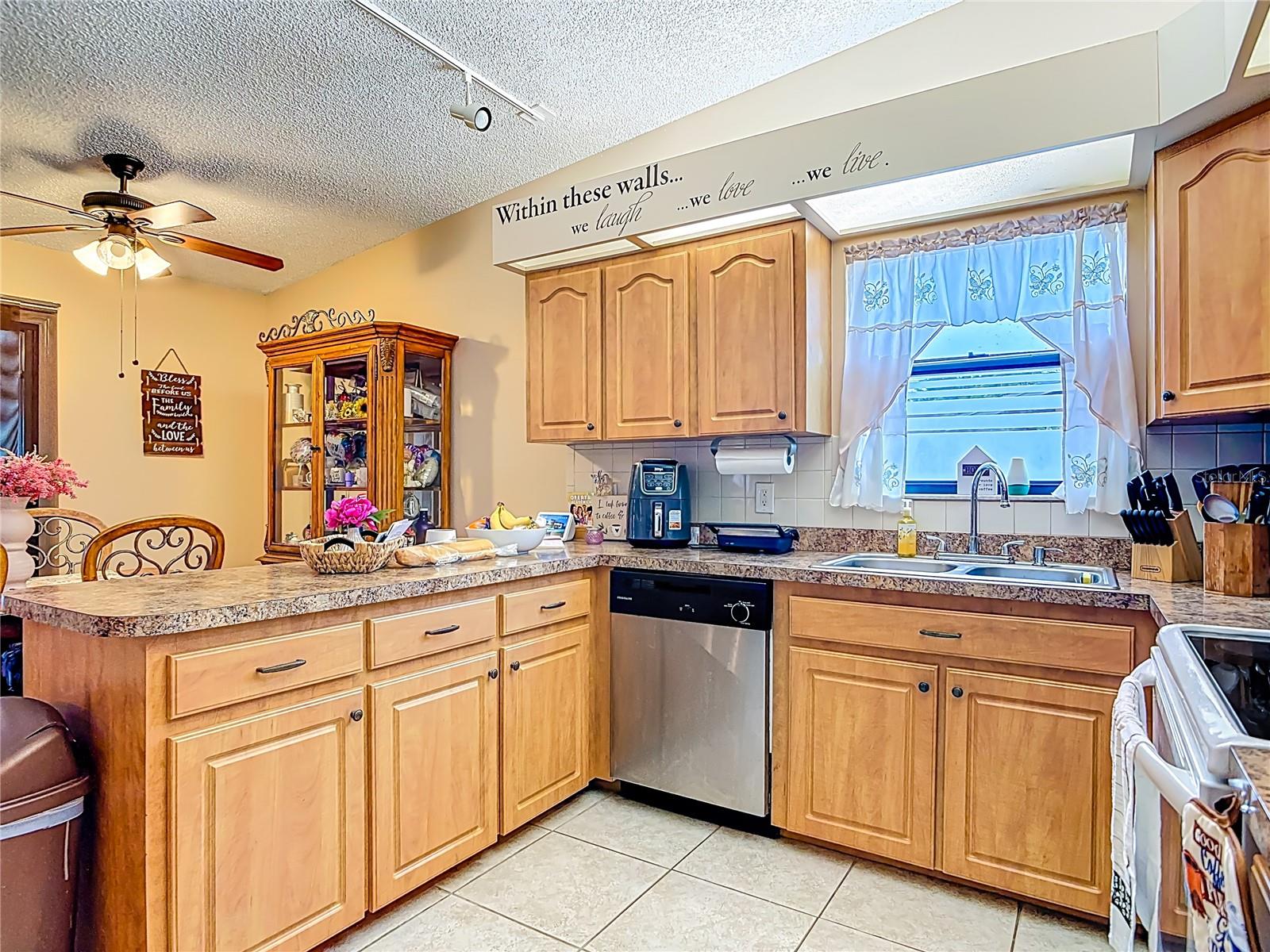 DELTONA LAKES UNIT 07 - Residential