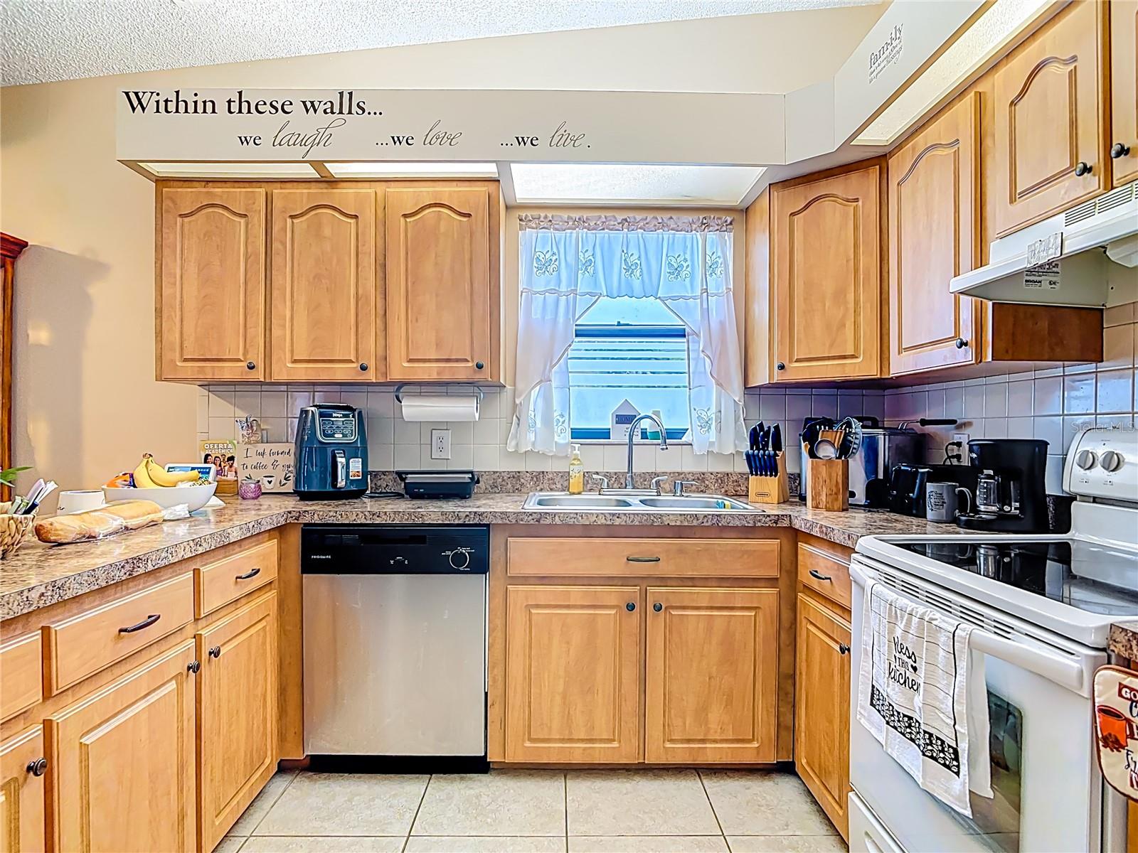 DELTONA LAKES UNIT 07 - Residential