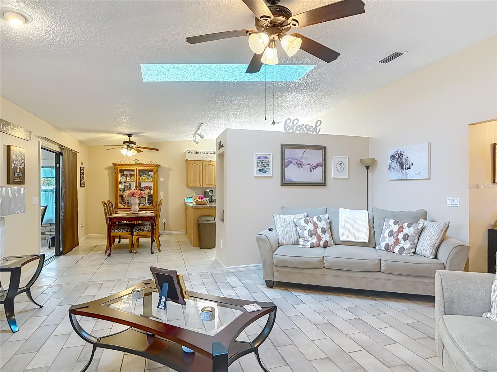 DELTONA LAKES UNIT 07 - Residential