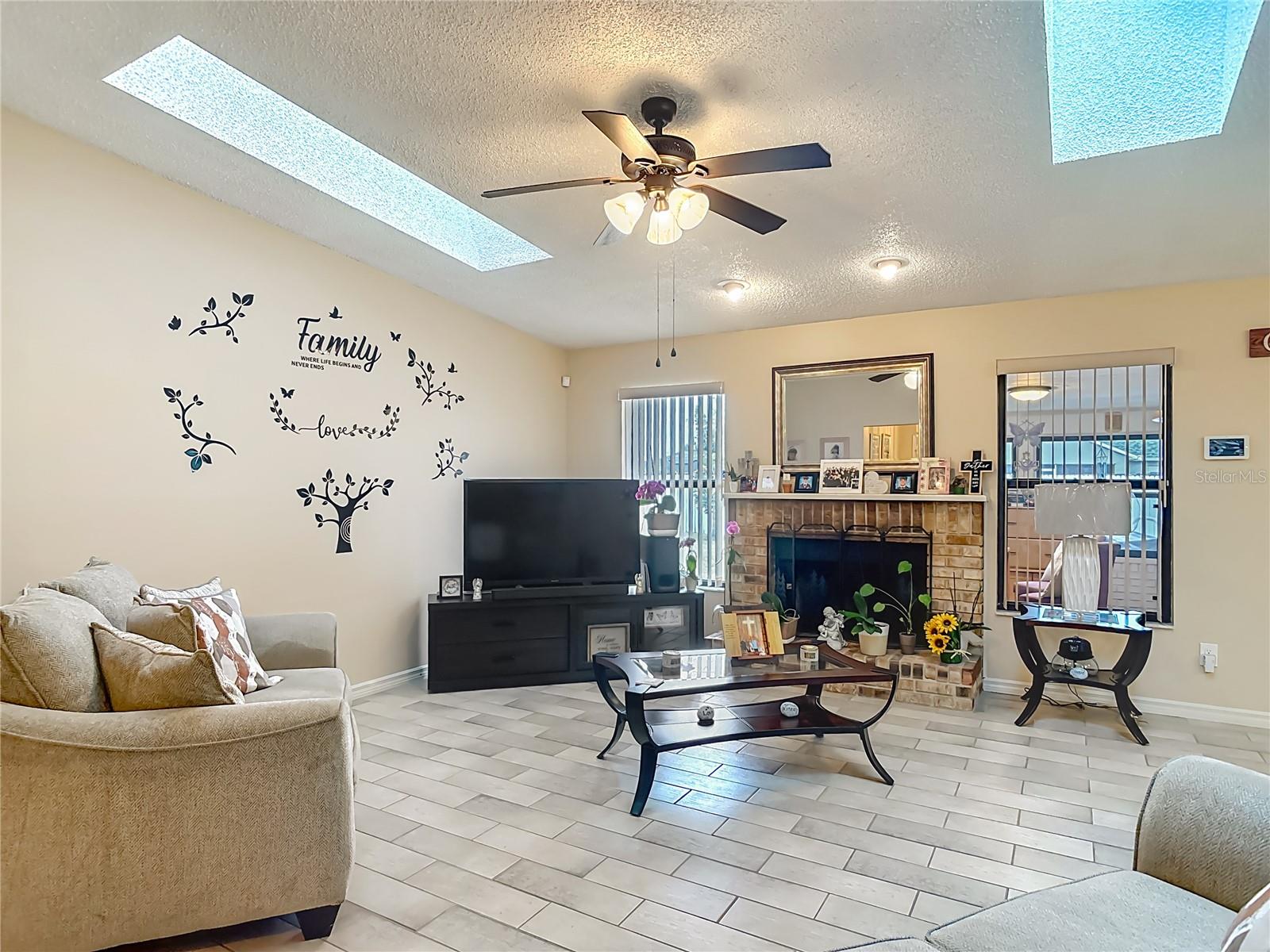 DELTONA LAKES UNIT 07 - Residential