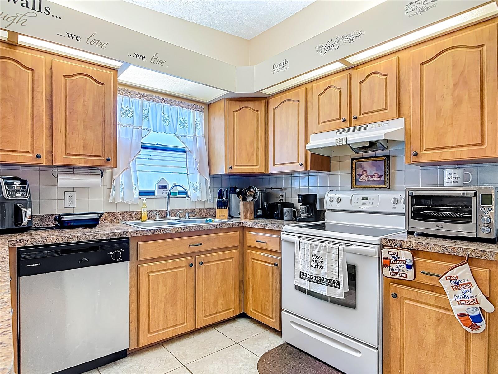 DELTONA LAKES UNIT 07 - Residential