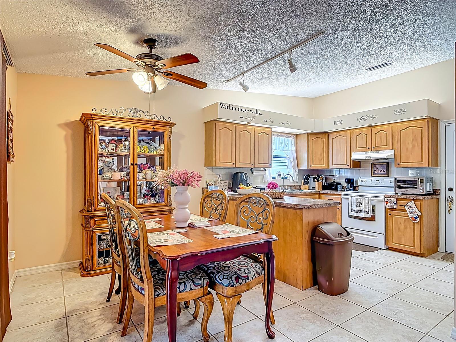 DELTONA LAKES UNIT 07 - Residential