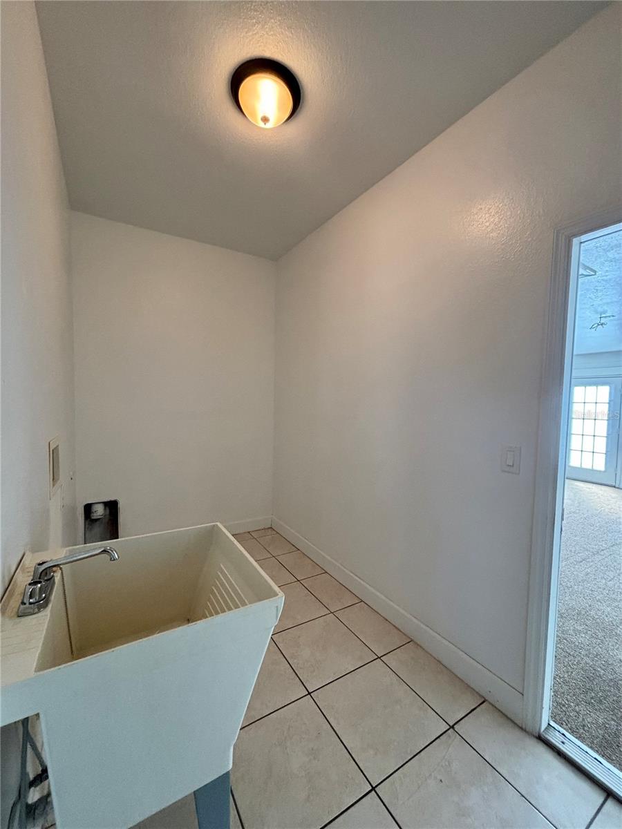 MARION OAKS UN 07 - Residential Lease