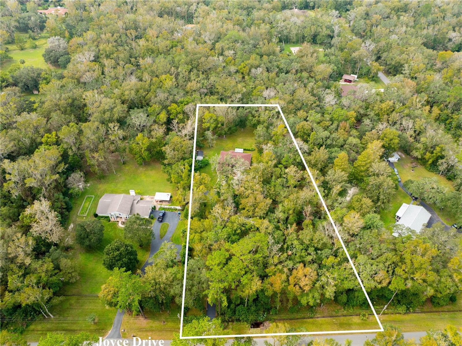 ROYAL OAKS ESTATE - Residential