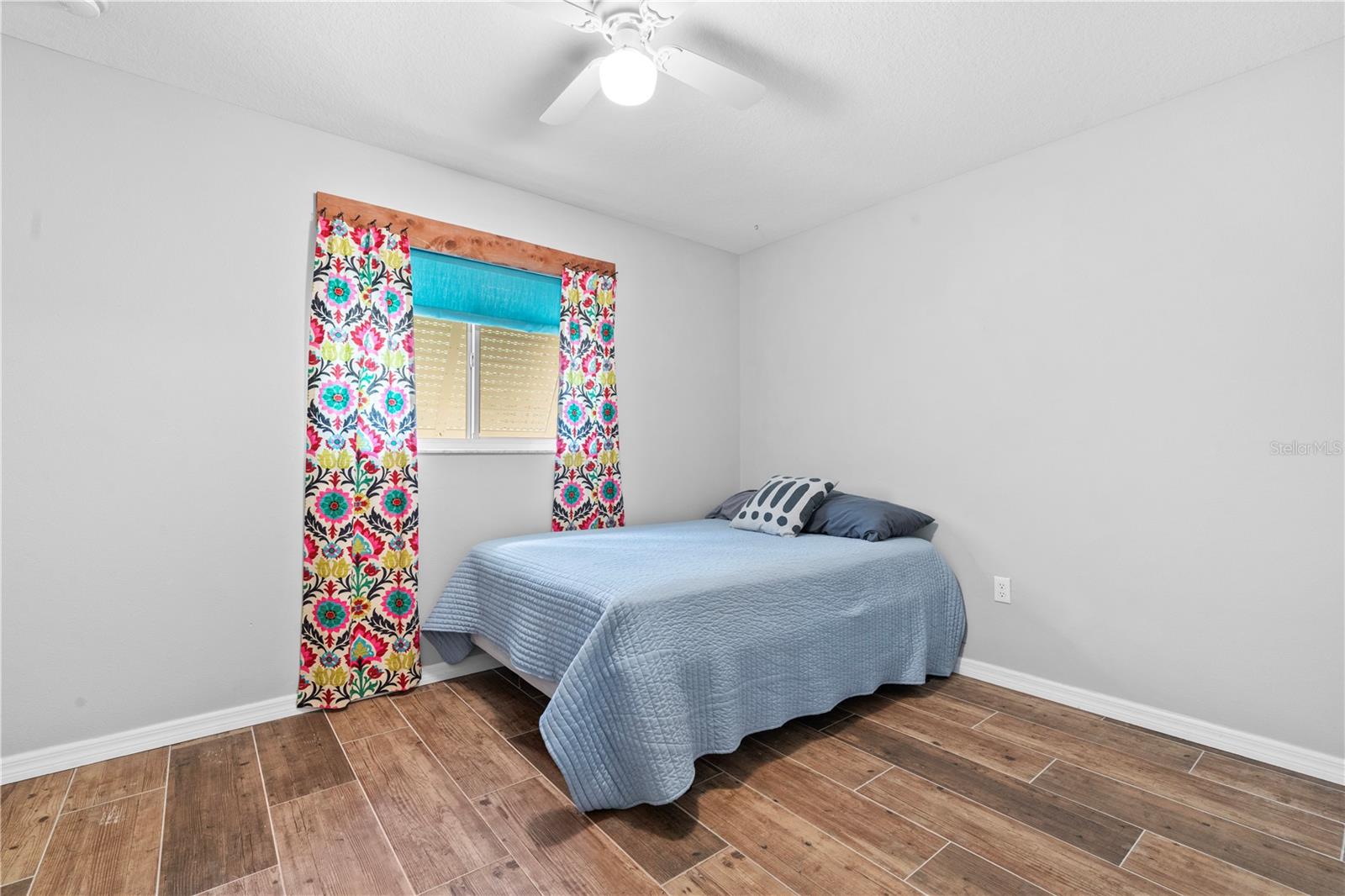 ROYAL OAKS ESTATE - Residential