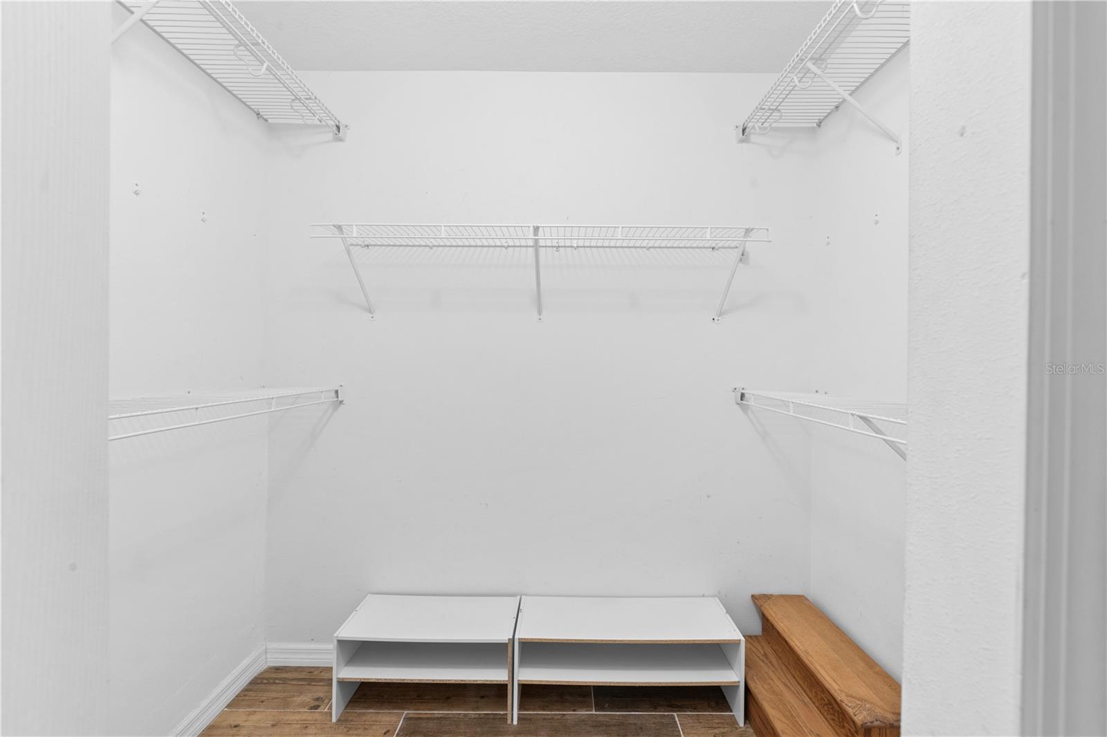 ROYAL OAKS ESTATE - Residential