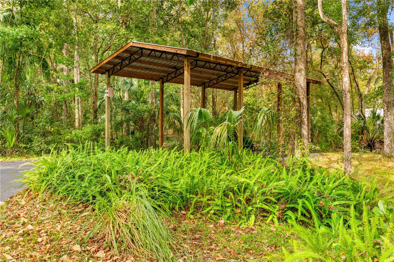 ROYAL OAKS ESTATE - Residential