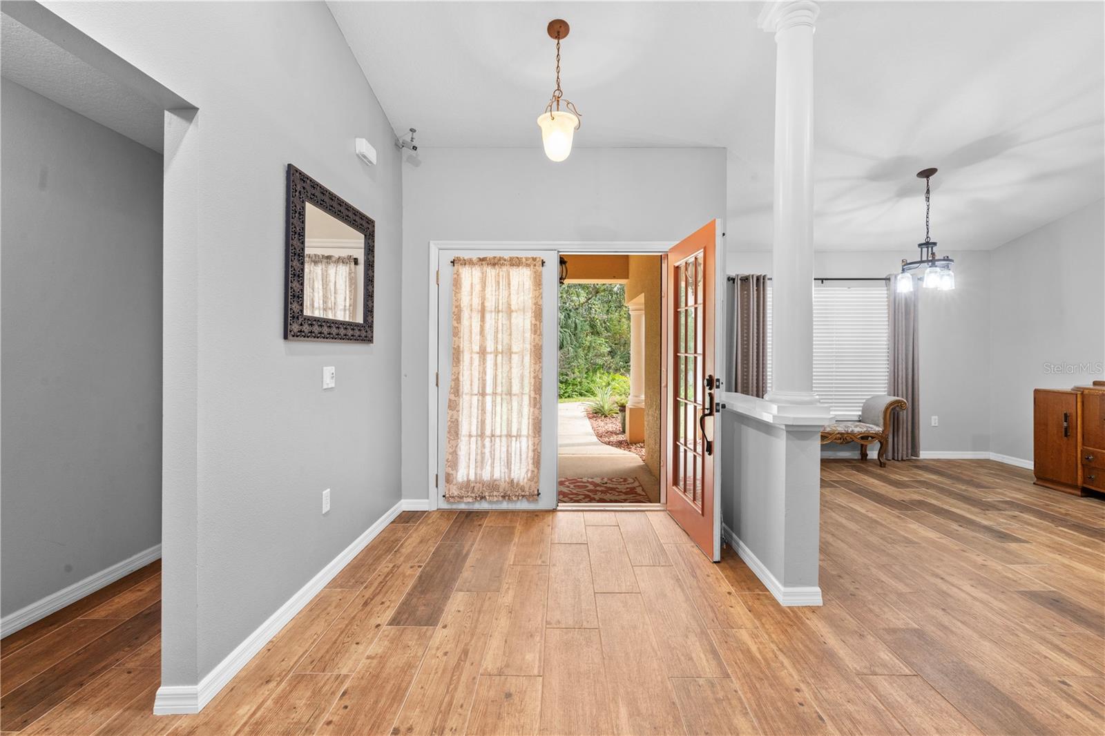 ROYAL OAKS ESTATE - Residential