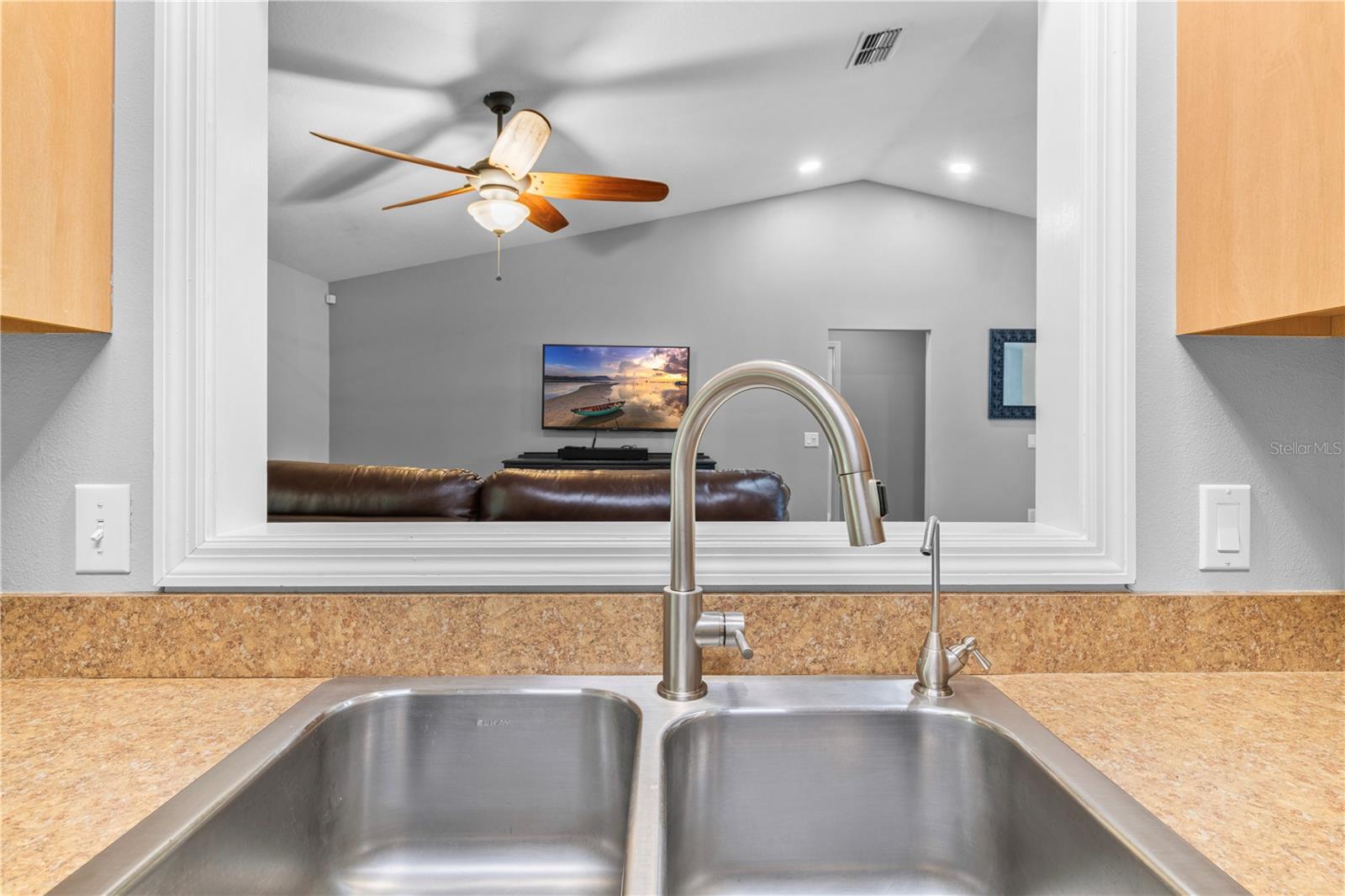 ROYAL OAKS ESTATE - Residential