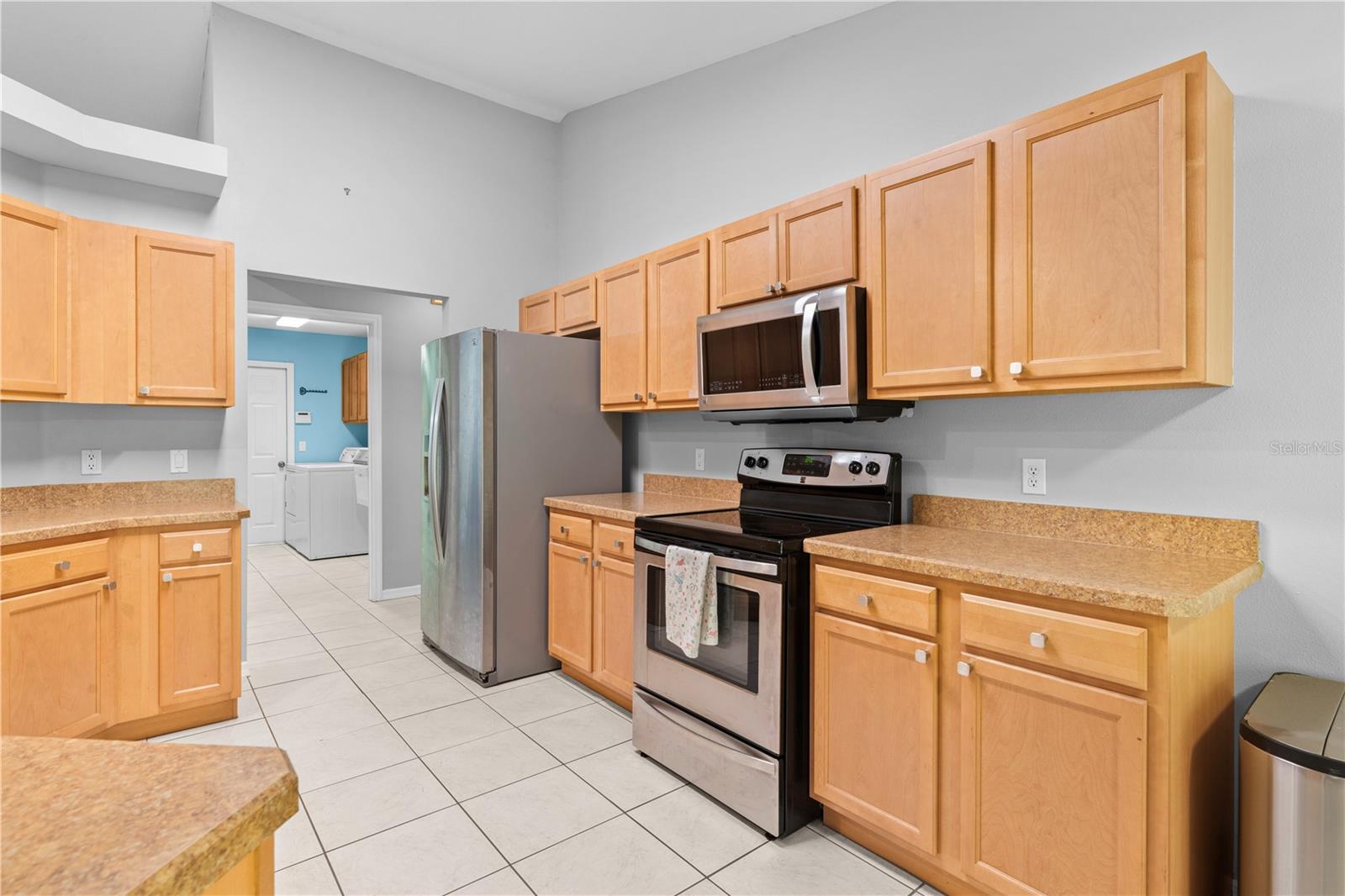 ROYAL OAKS ESTATE - Residential