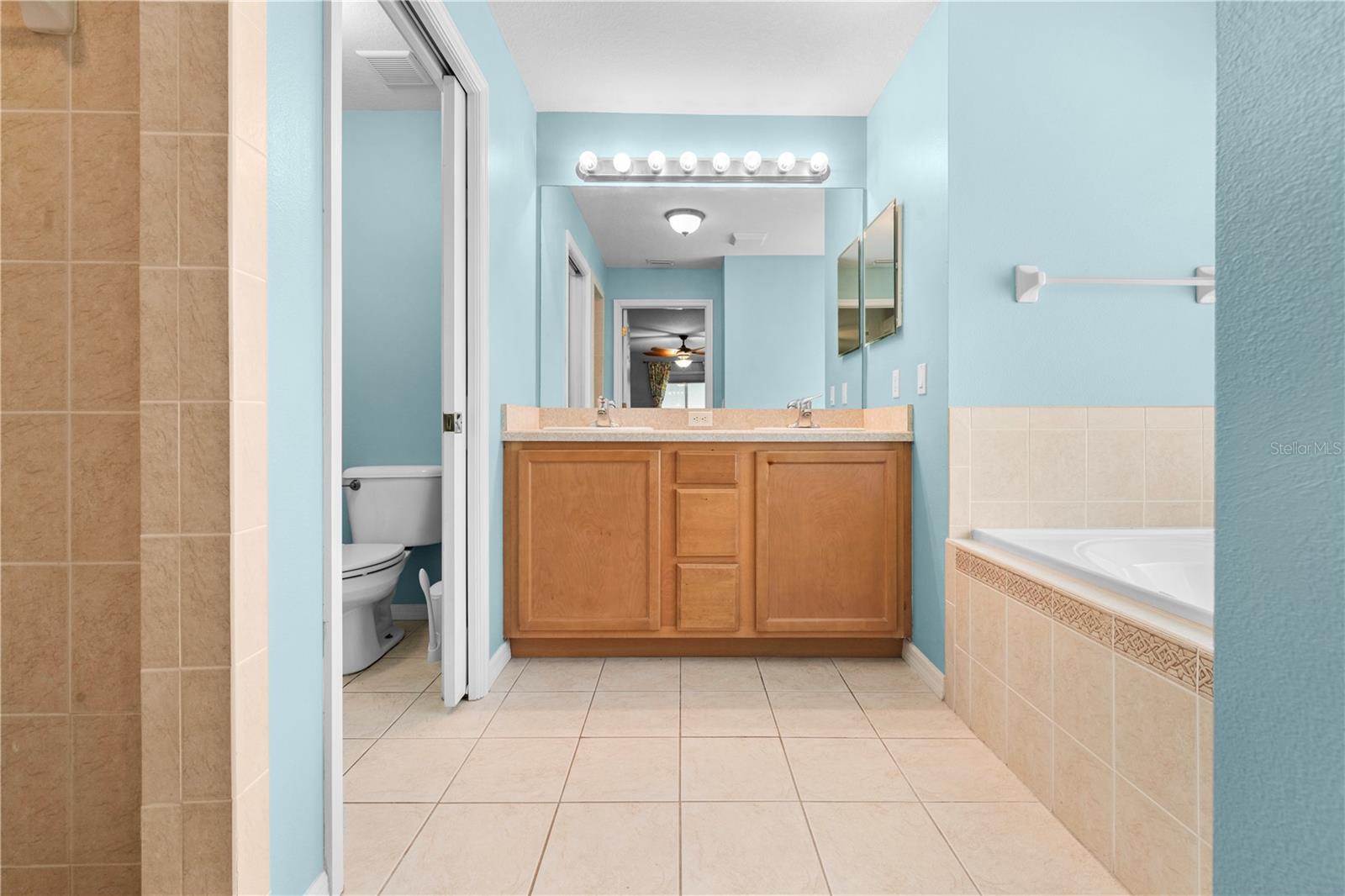 ROYAL OAKS ESTATE - Residential