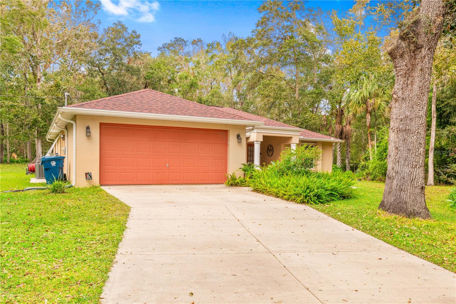 ROYAL OAKS ESTATE - Residential