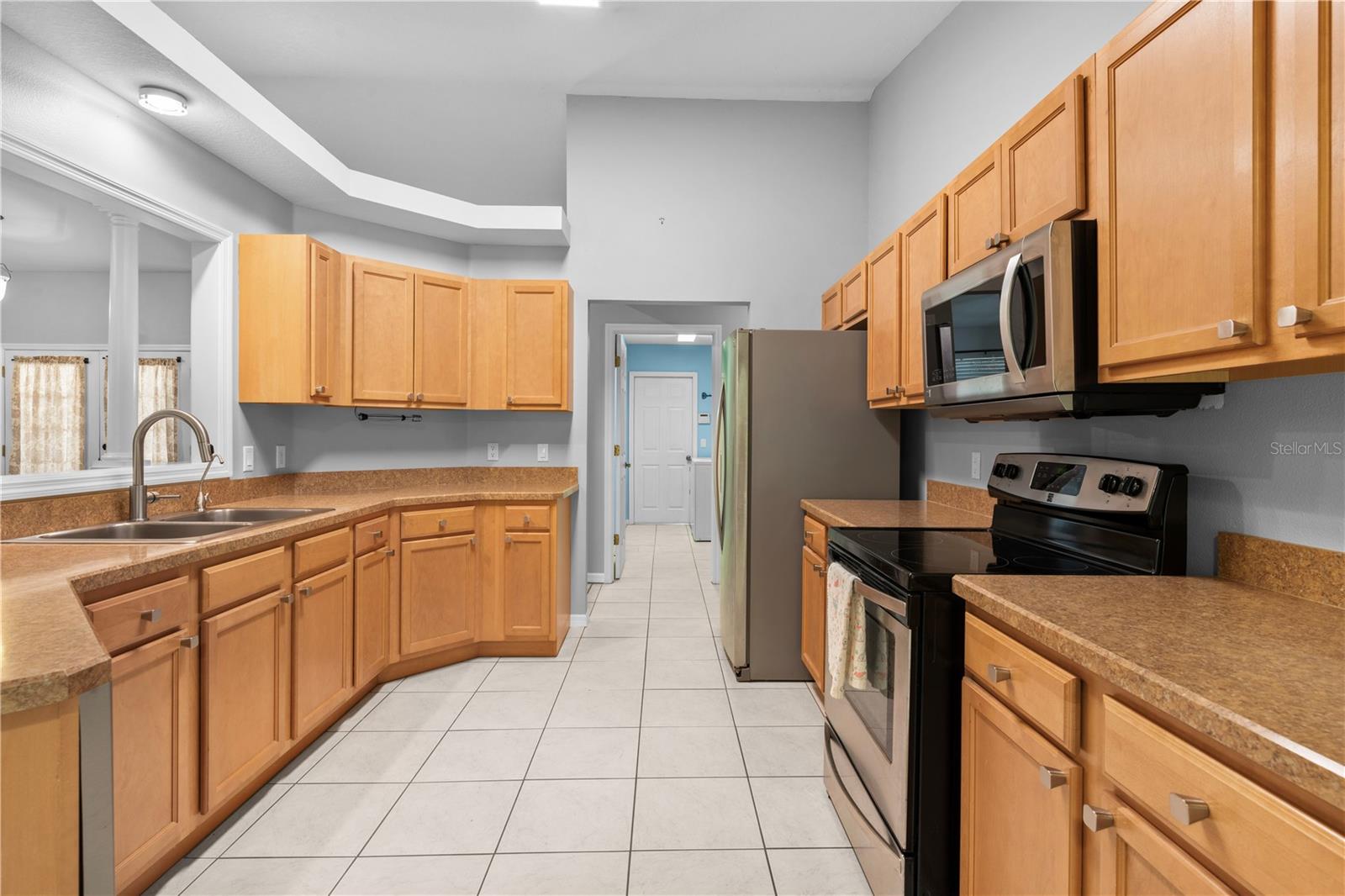 ROYAL OAKS ESTATE - Residential