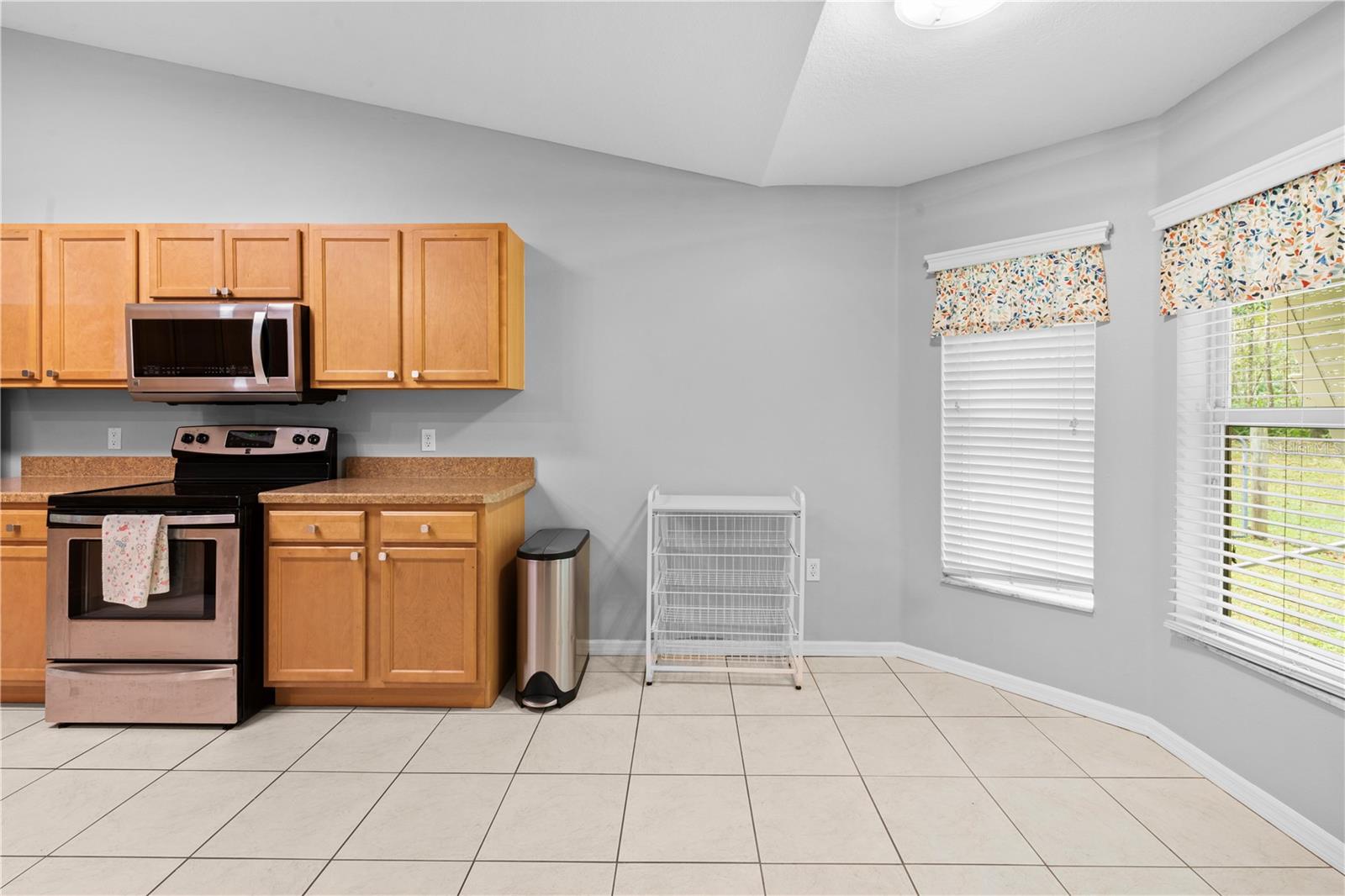 ROYAL OAKS ESTATE - Residential