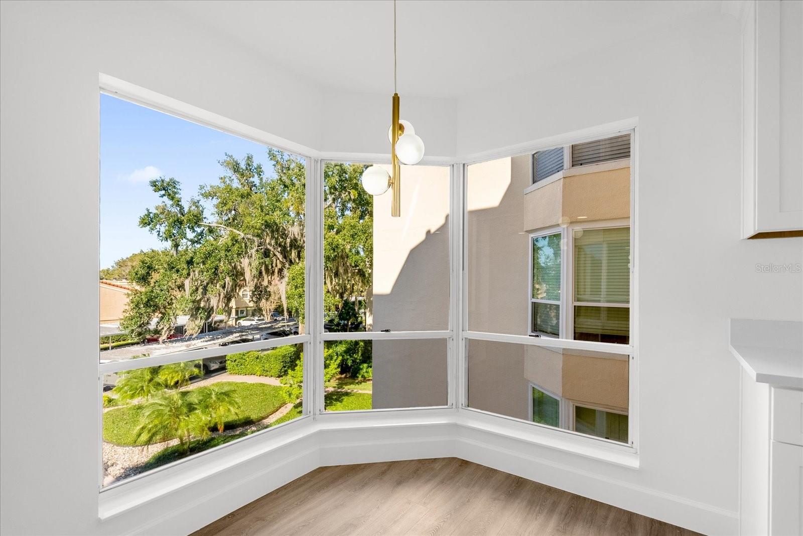 MOORINGS ON LAKE MAITLAND CONDO BLDG 03 - Residential