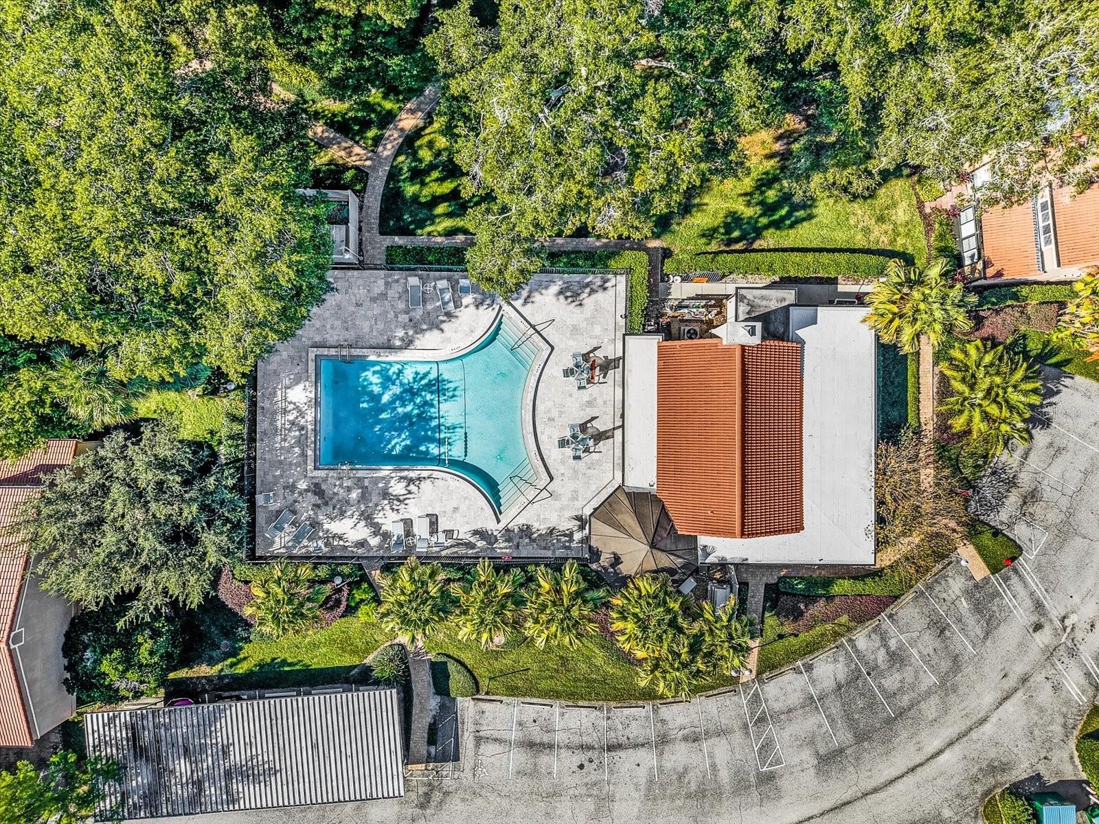 MOORINGS ON LAKE MAITLAND CONDO BLDG 03 - Residential