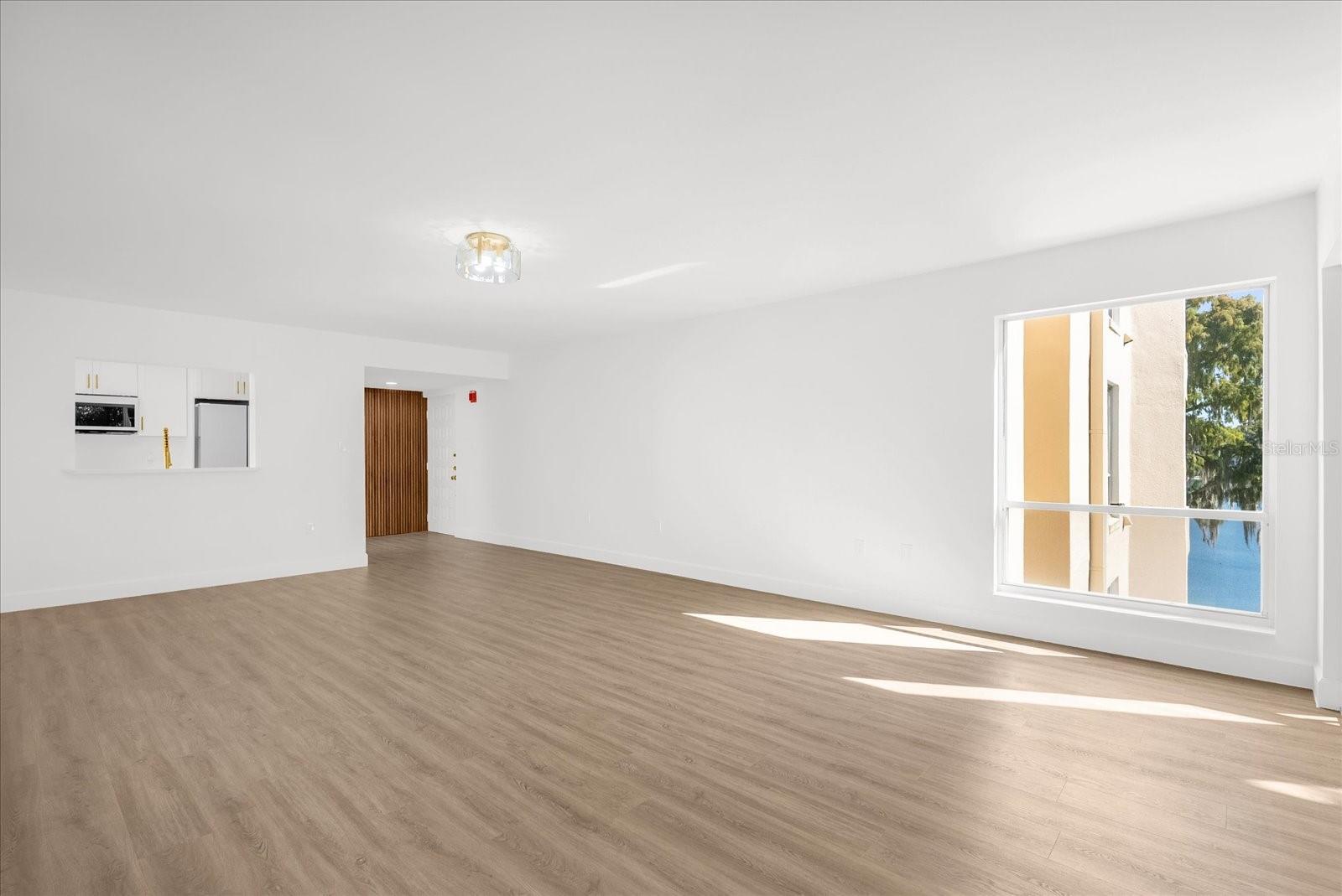 MOORINGS ON LAKE MAITLAND CONDO BLDG 03 - Residential