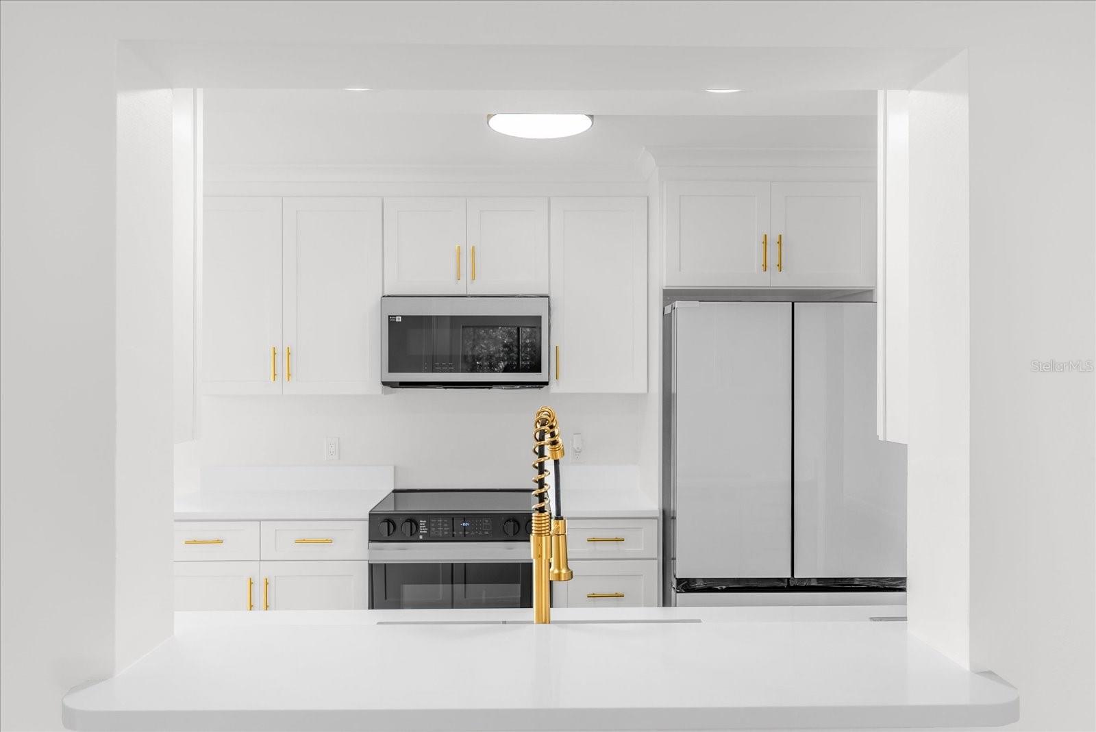 MOORINGS ON LAKE MAITLAND CONDO BLDG 03 - Residential