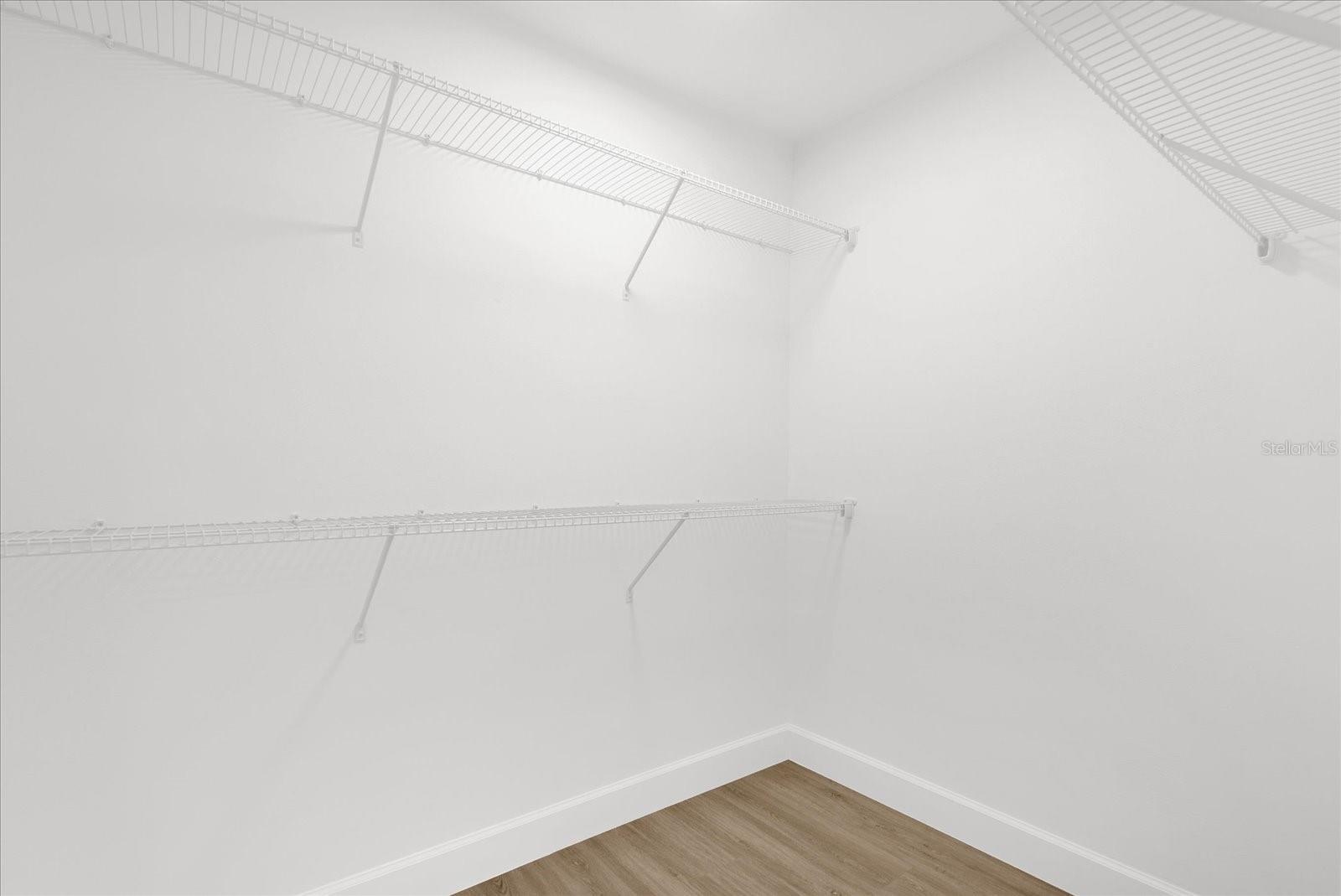 MOORINGS ON LAKE MAITLAND CONDO BLDG 03 - Residential