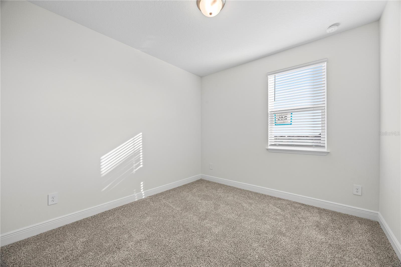 SILVERLEAF RESERVE BUNGALOWS - Residential Lease