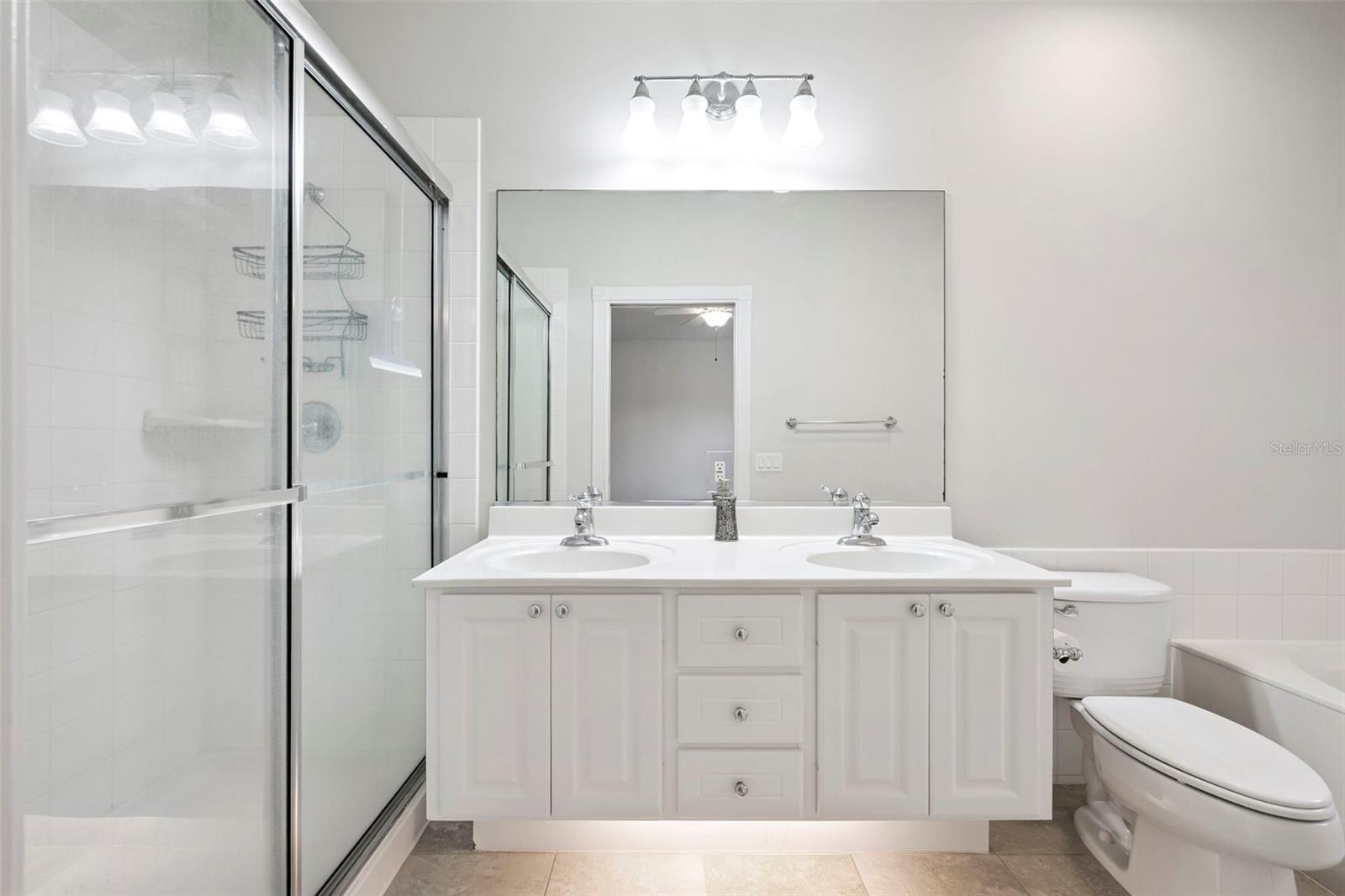 VILLAGEWALK/LK NONAA 01B - Residential