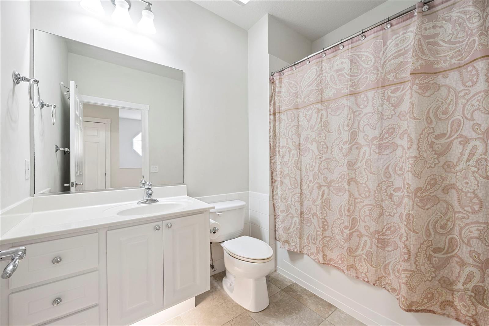 VILLAGEWALK/LK NONAA 01B - Residential