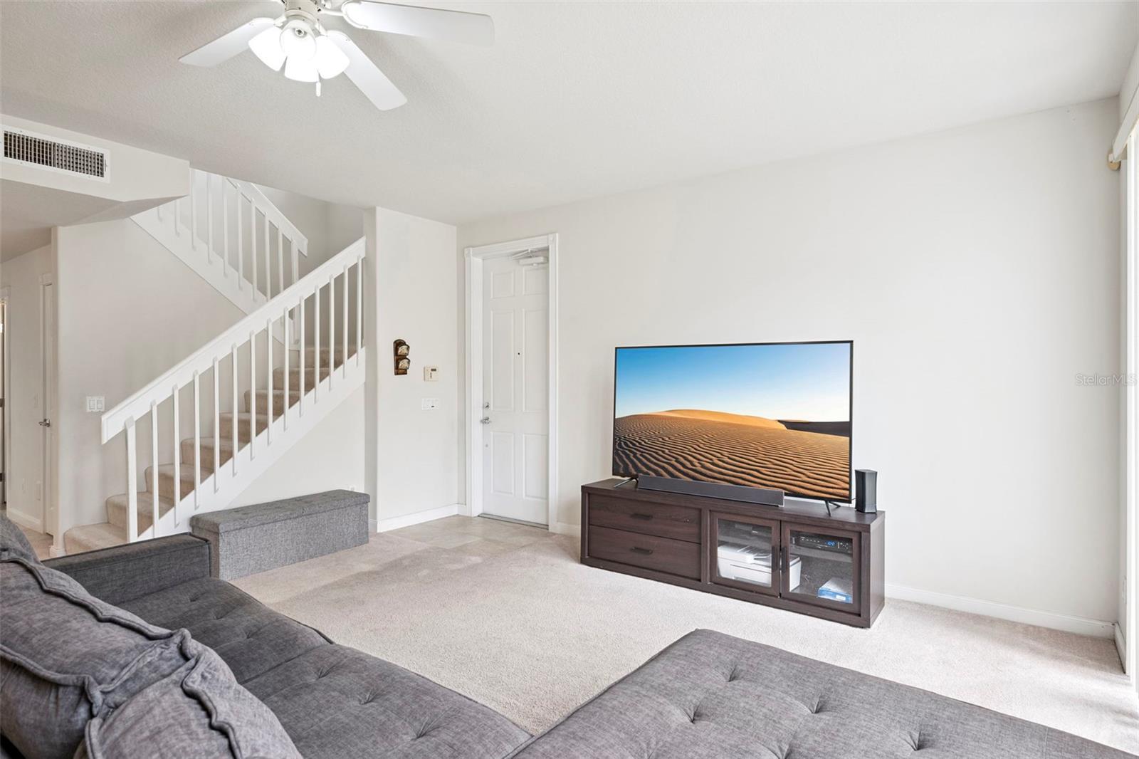 VILLAGEWALK/LK NONAA 01B - Residential