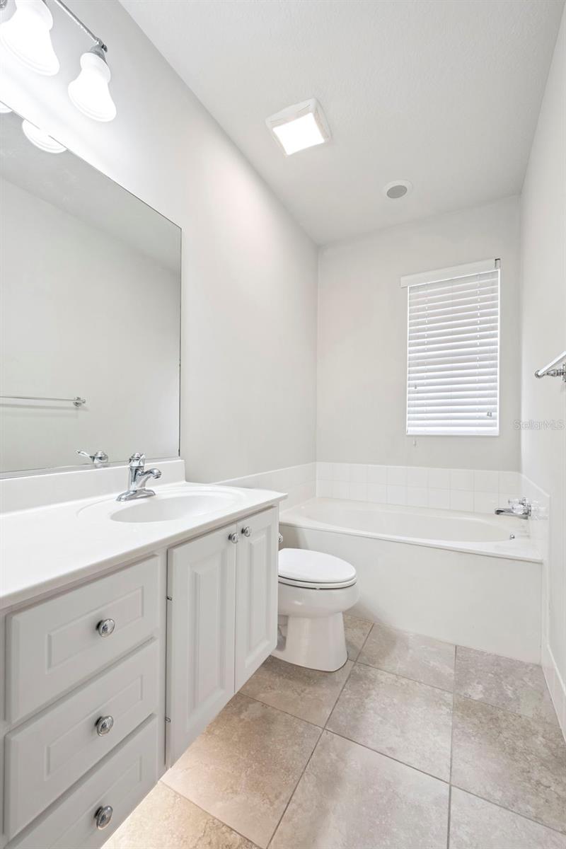 VILLAGEWALK/LK NONAA 01B - Residential