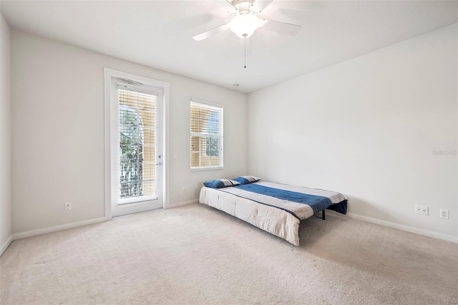 VILLAGEWALK/LK NONAA 01B - Residential