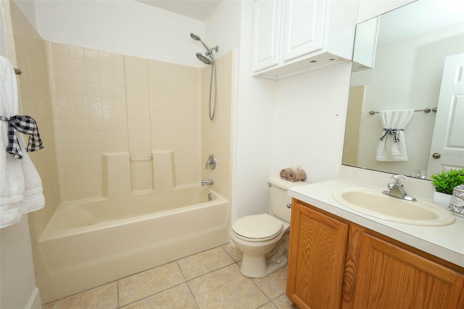 WATERFORD CHASE EAST PH 02 VILLAGE - Residential