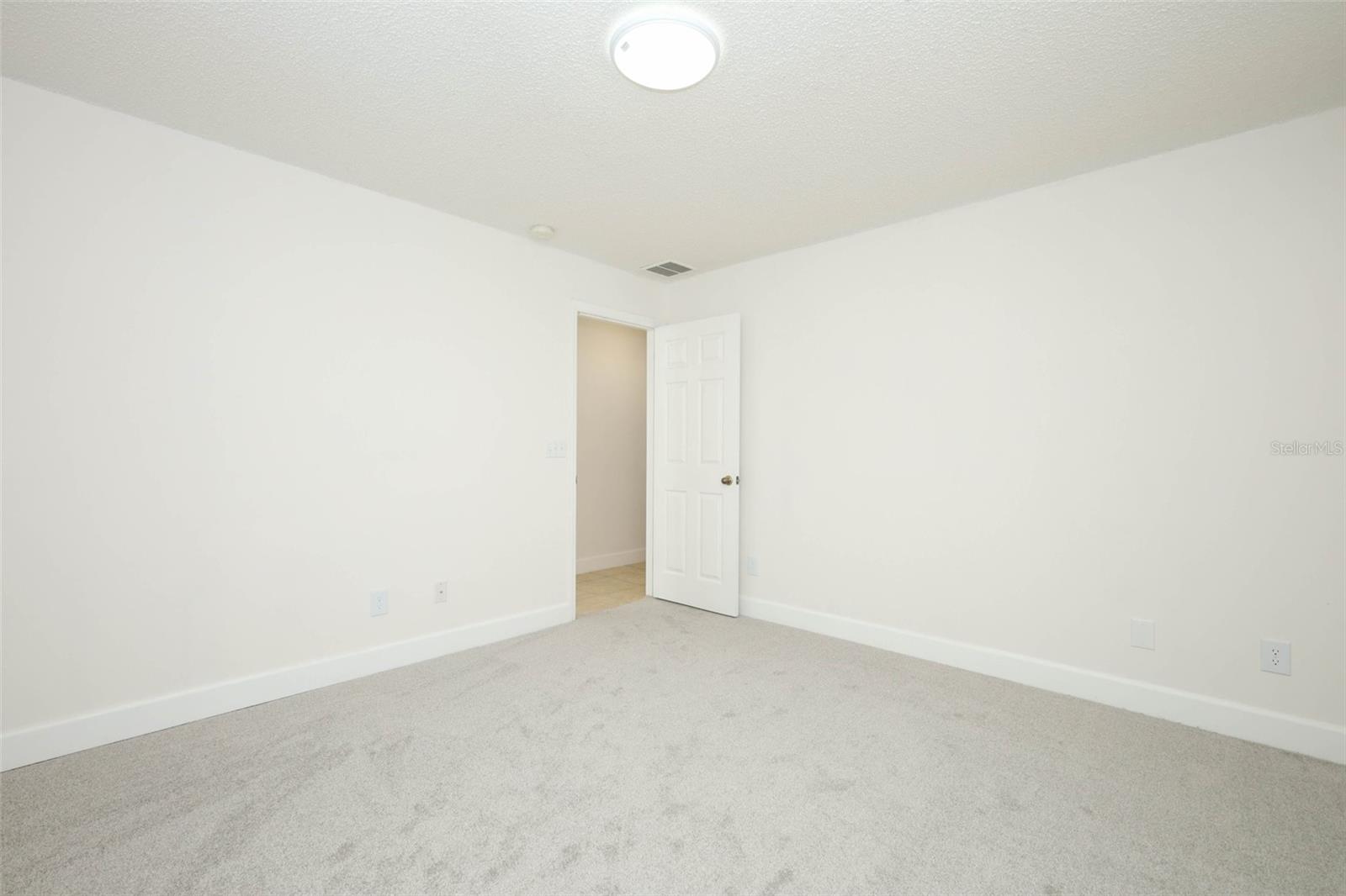 WATERFORD CHASE EAST PH 02 VILLAGE - Residential