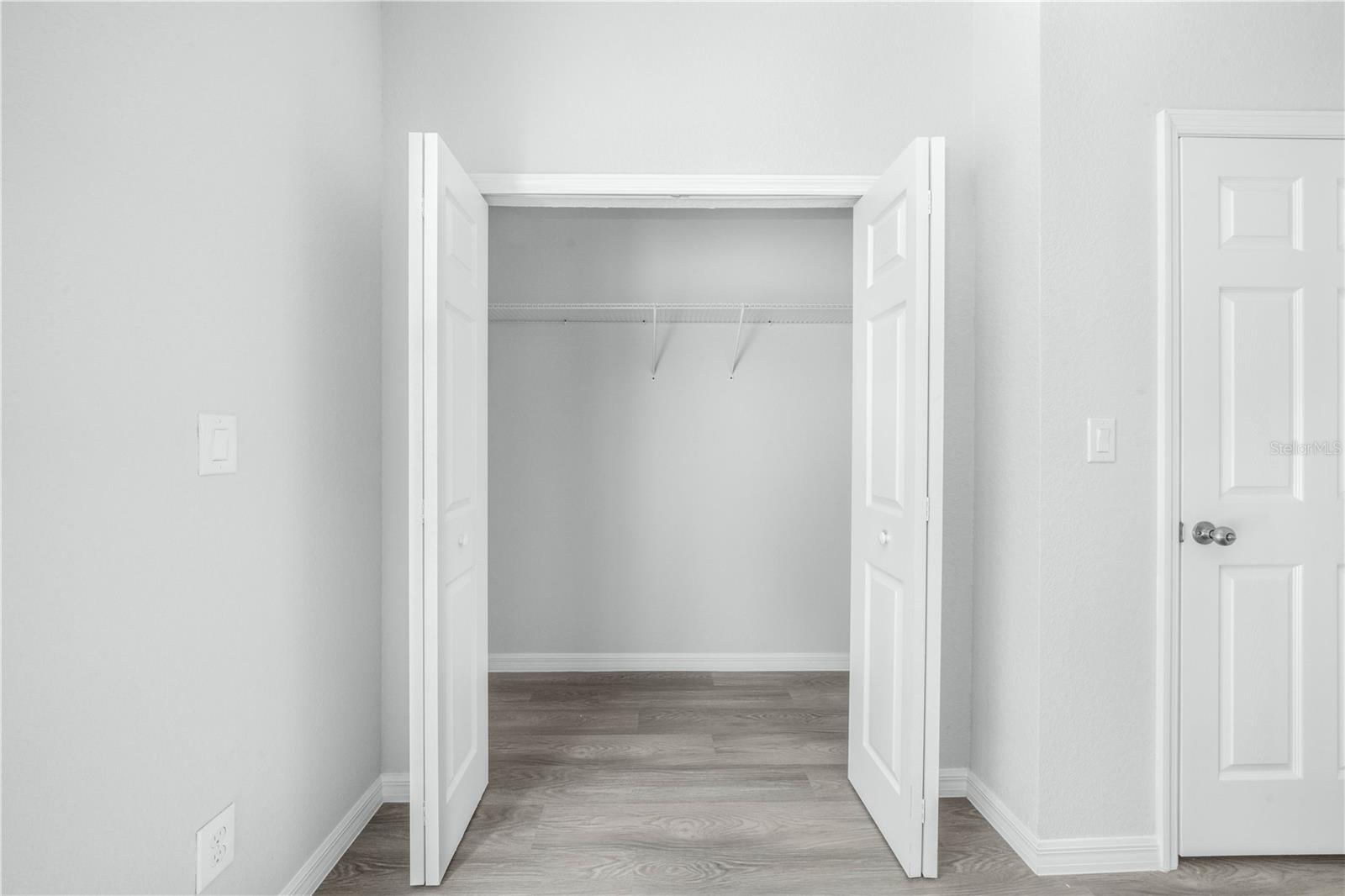 LAS VILLAS AT KENILWORTH - Residential Lease
