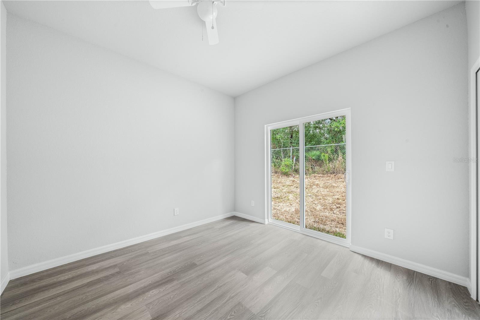 LAS VILLAS AT KENILWORTH - Residential Lease
