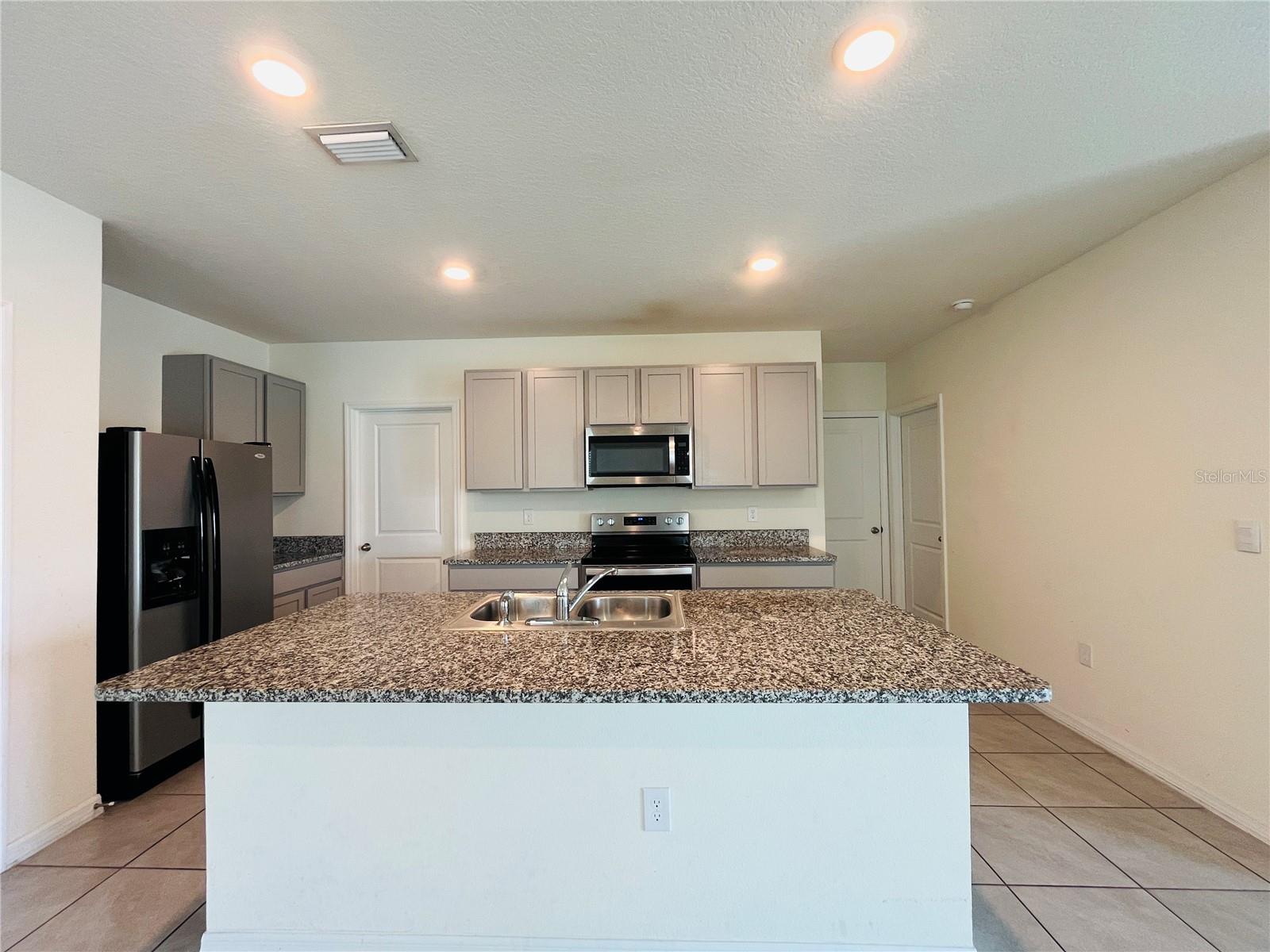 10624 PENNY GALE LOOP