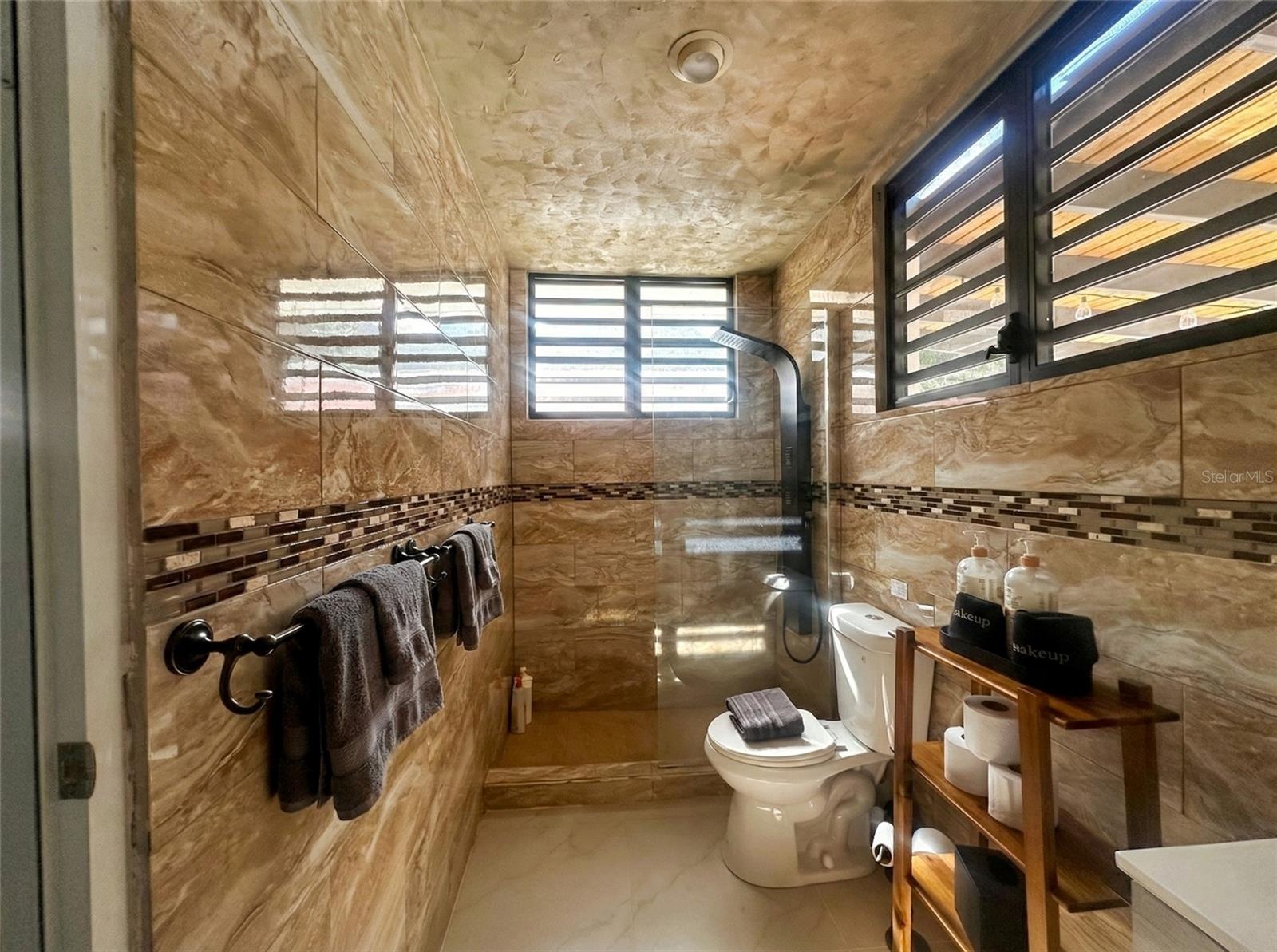 URB. COLINAS DEL YUNQUE, RIO GRANDE, PR - Residential