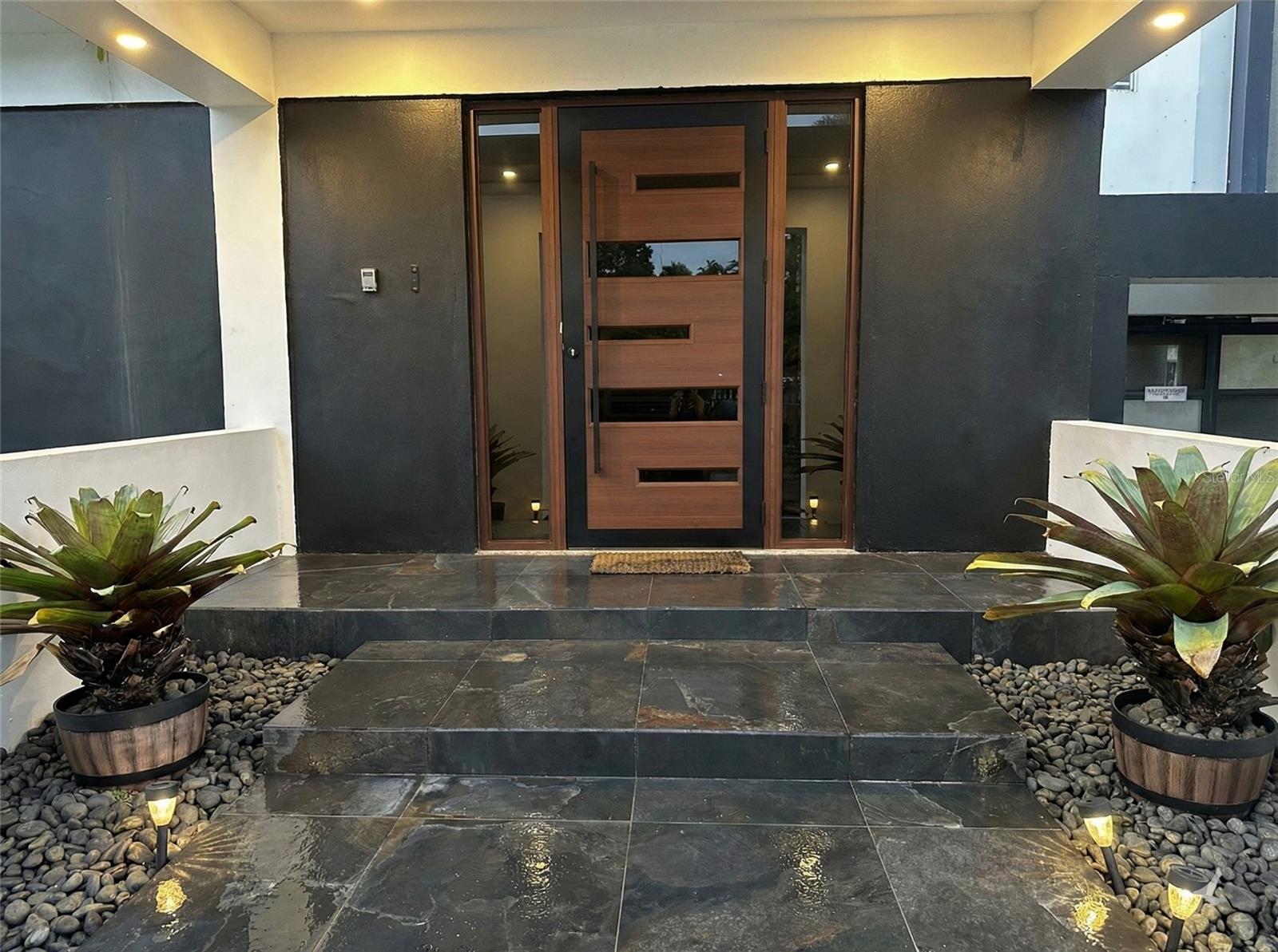 URB. COLINAS DEL YUNQUE, RIO GRANDE, PR - Residential